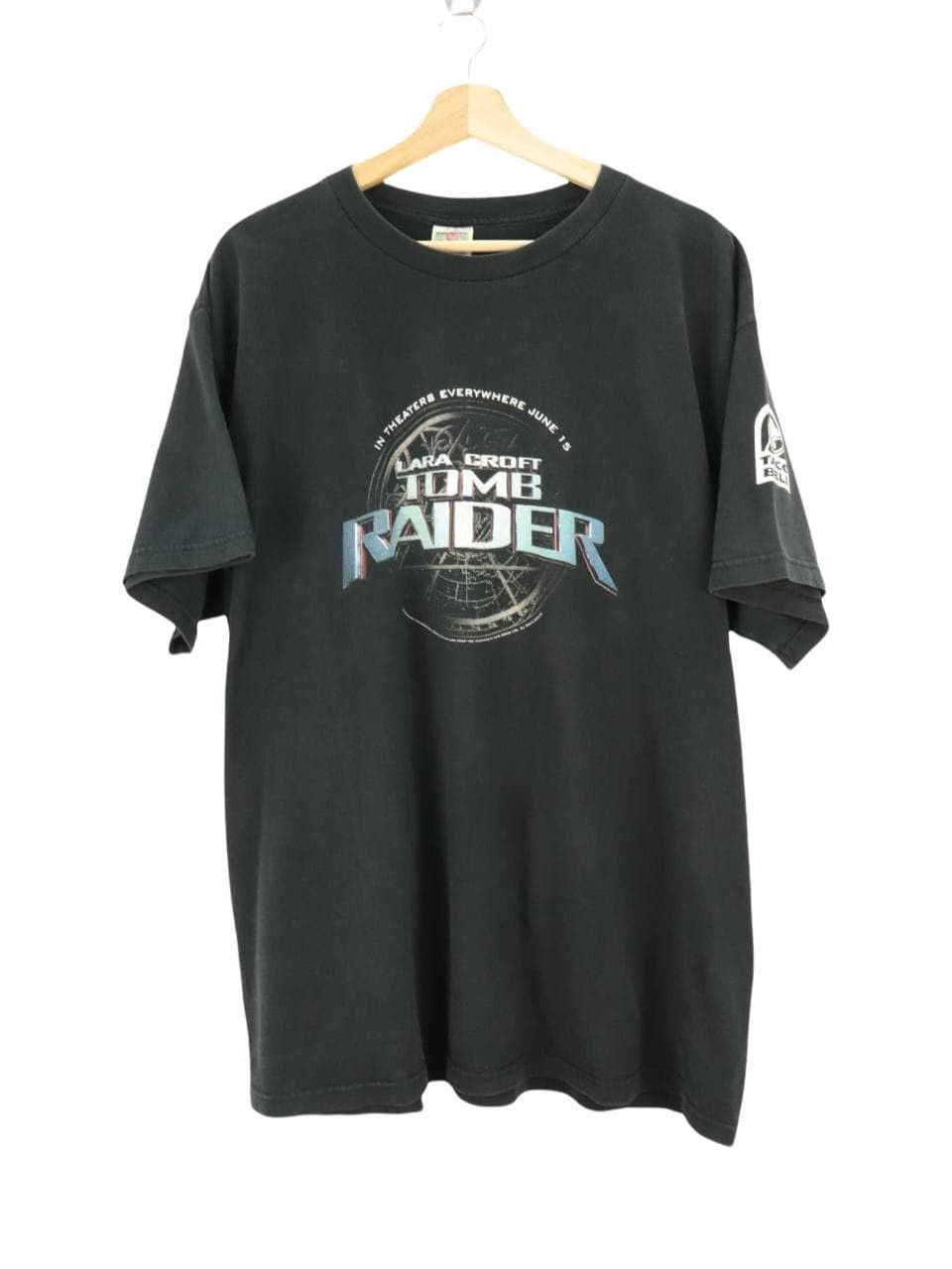 Fruit Of The Loom Vintage Movie Tomb Raider Lara Croft Angelina Jolie 2001s Size US XL / EU 56 / 4 - 3 Thumbnail
