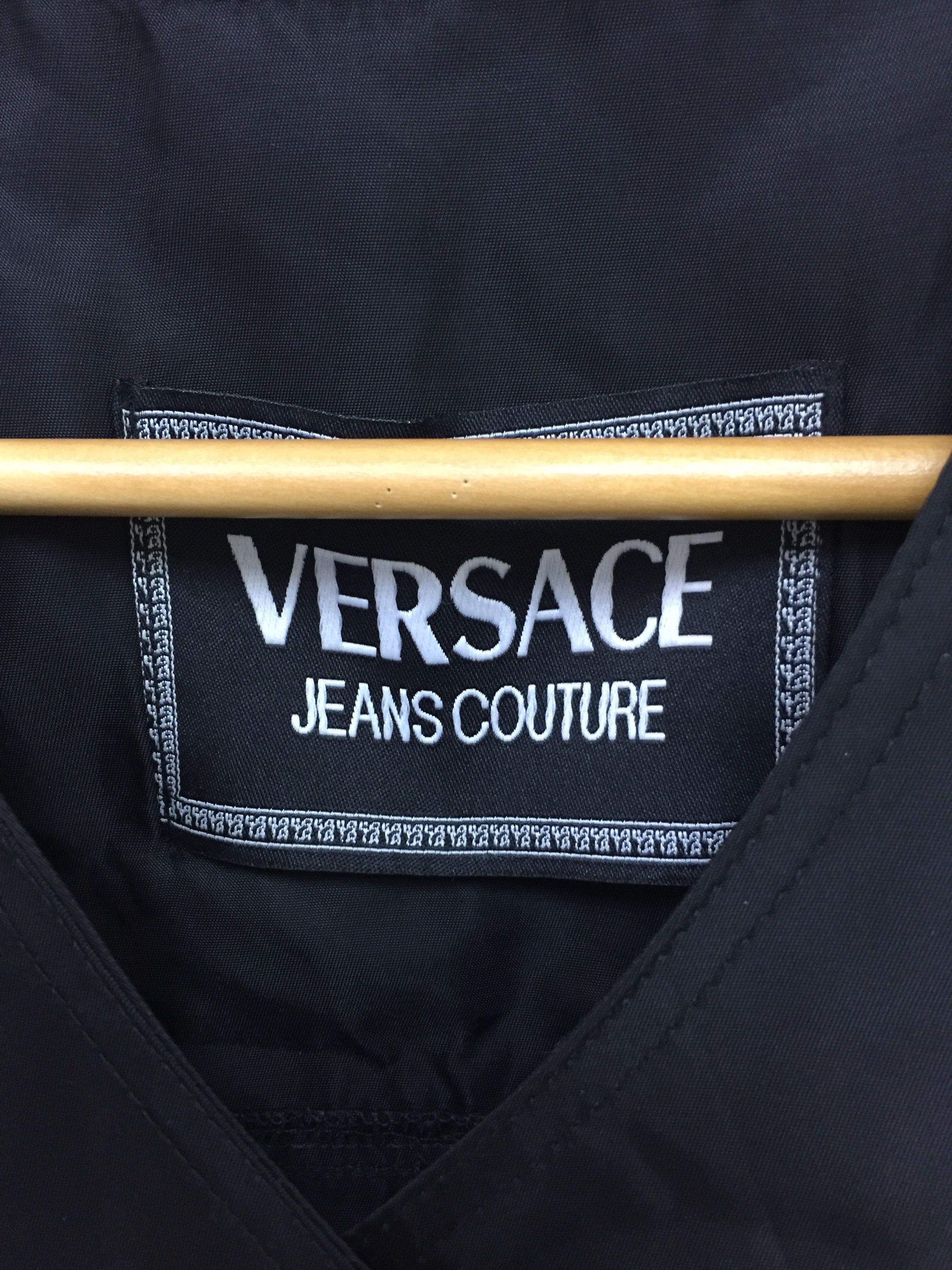Versace × Versace Jeans Couture × Vintage 90s Embroidered logo medusa Head snap button vest Size XS / US 0-2 / IT 36-38 - 9 Thumbnail