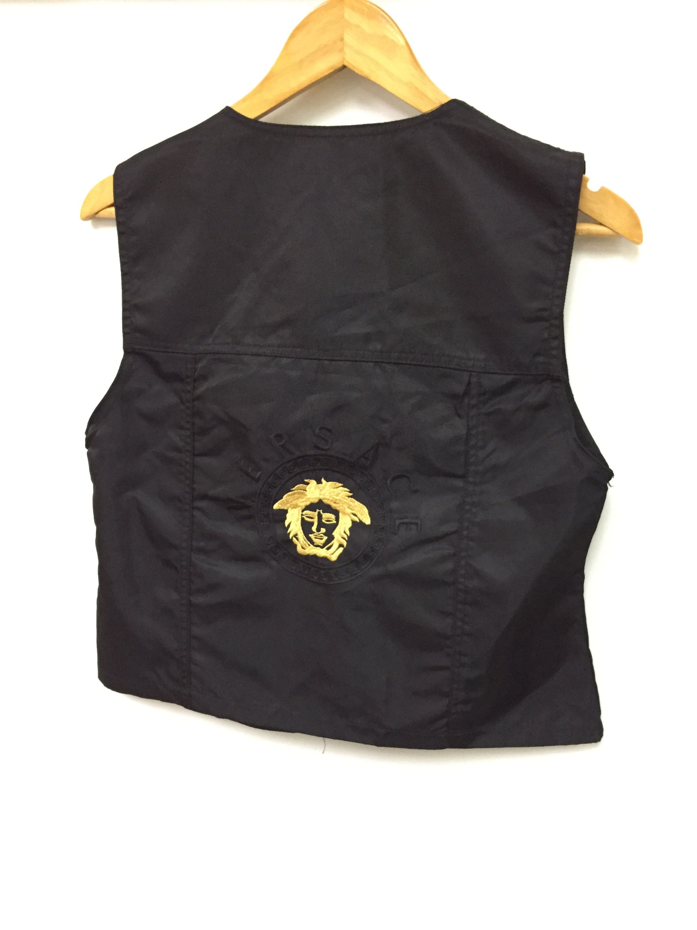 Versace × Versace Jeans Couture × Vintage 90s Embroidered logo medusa Head snap button vest Size XS / US 0-2 / IT 36-38 - 3 Thumbnail
