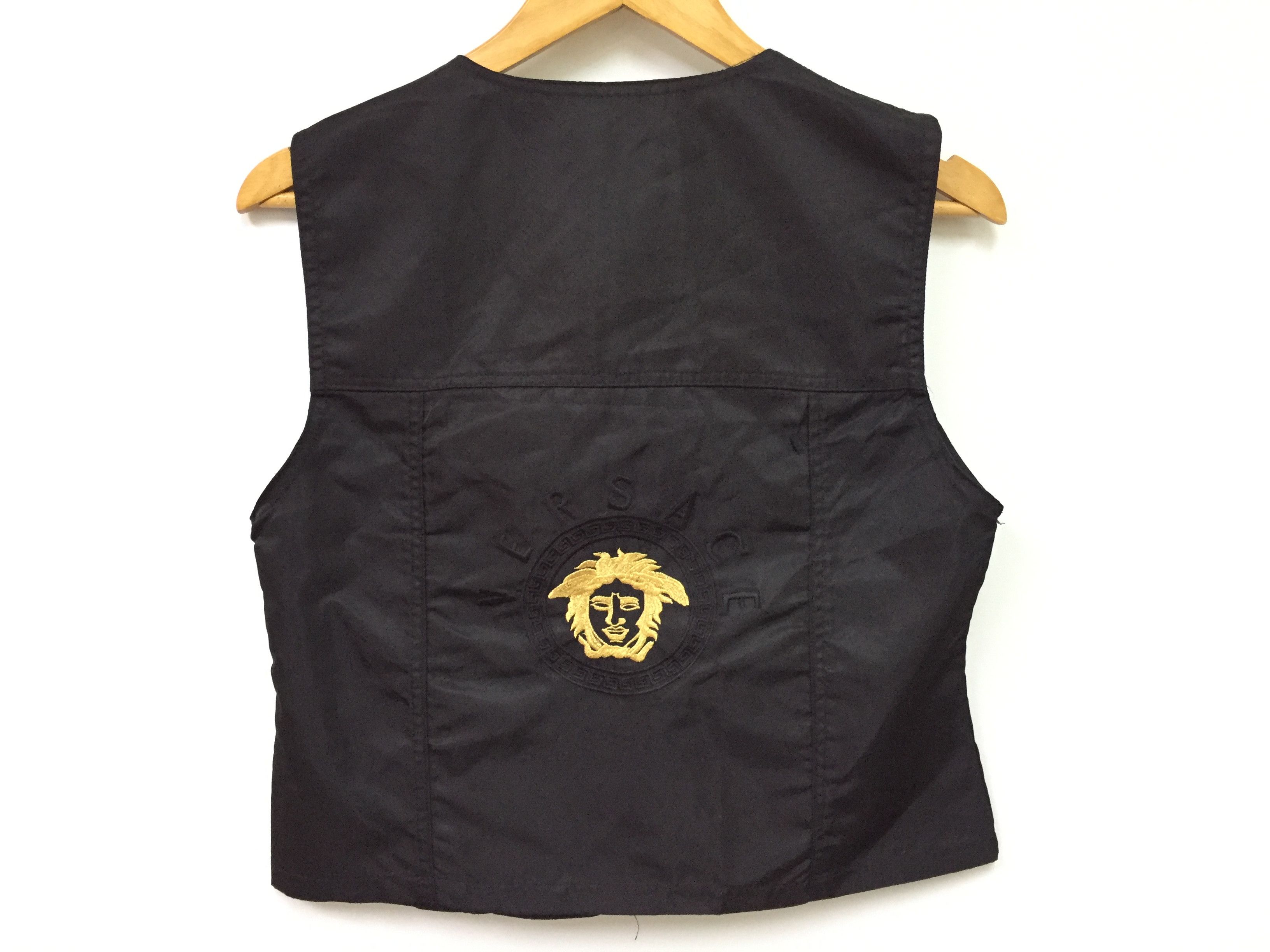 Versace × Versace Jeans Couture × Vintage 90s Embroidered logo medusa Head snap button vest Size XS / US 0-2 / IT 36-38 - 2 Thumbnail