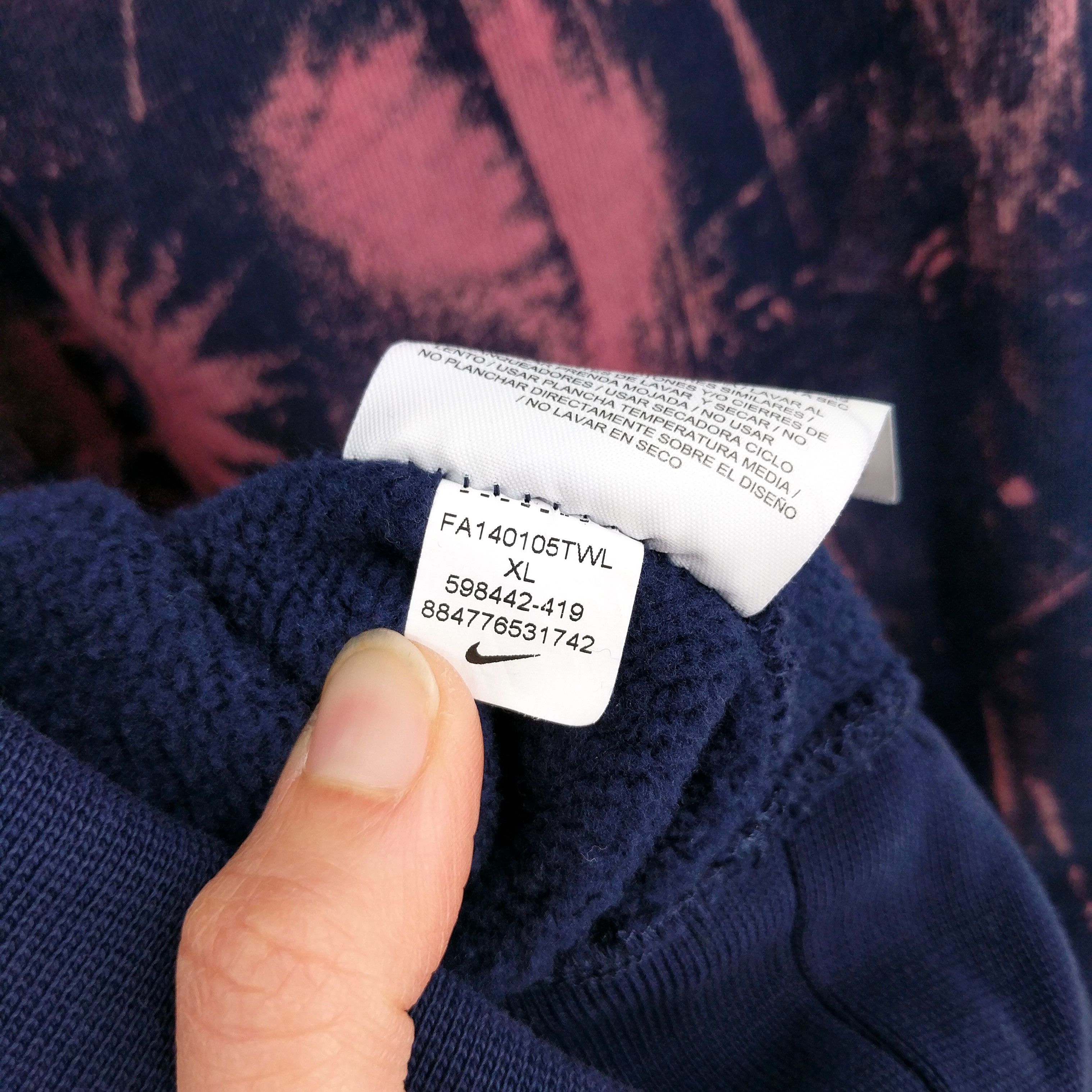 Nike NIKE Custom Hand Bleached Tie Dye Polar Plunge Sweatshirt Size US XL / EU 56 / 4 - 8 Thumbnail