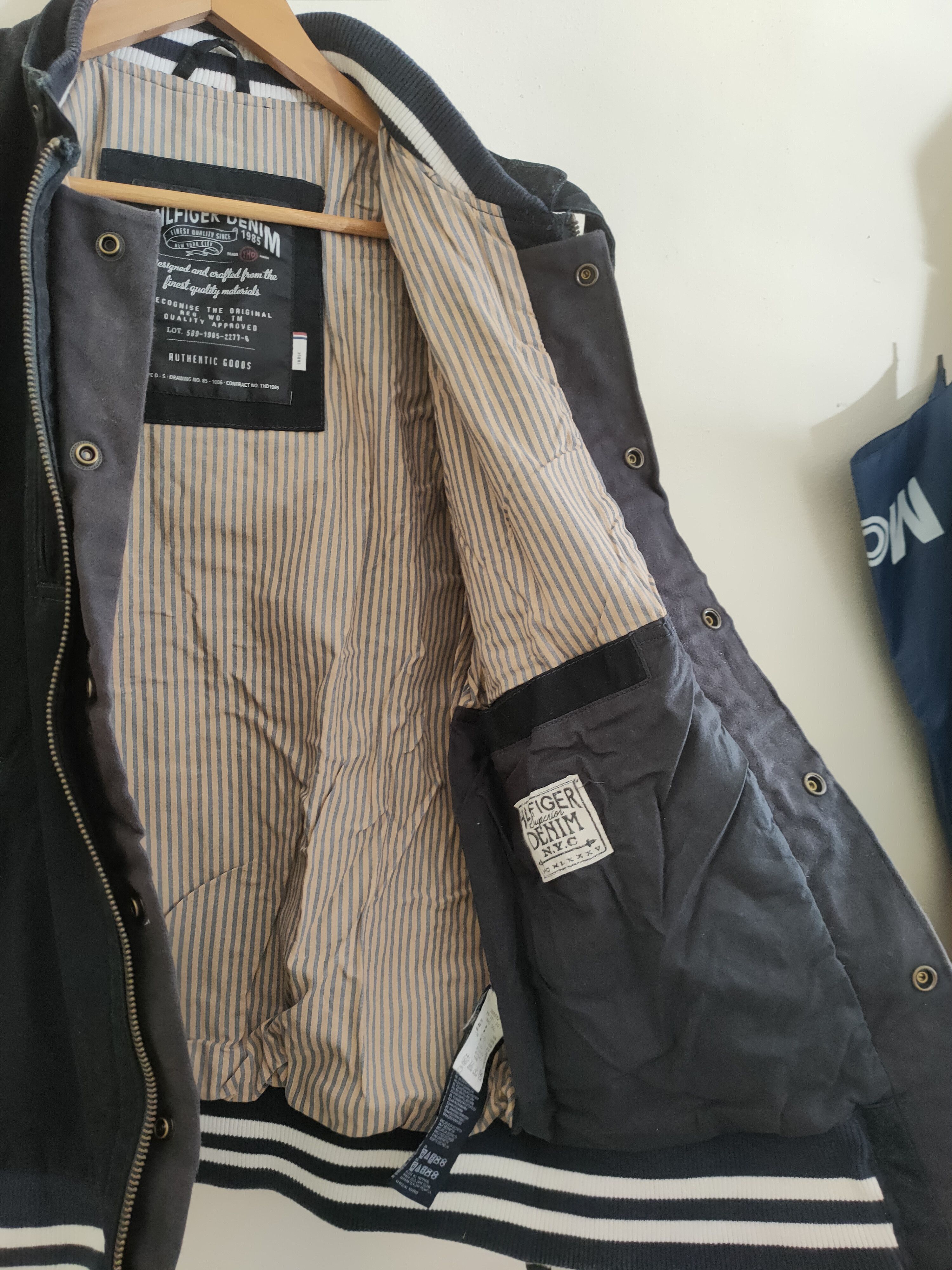 Tommy Hilfiger × Vintage Vintage Tommy Hilfiger denim Varcity Jacket Size US L / EU 52-54 / 3 - 7 Thumbnail