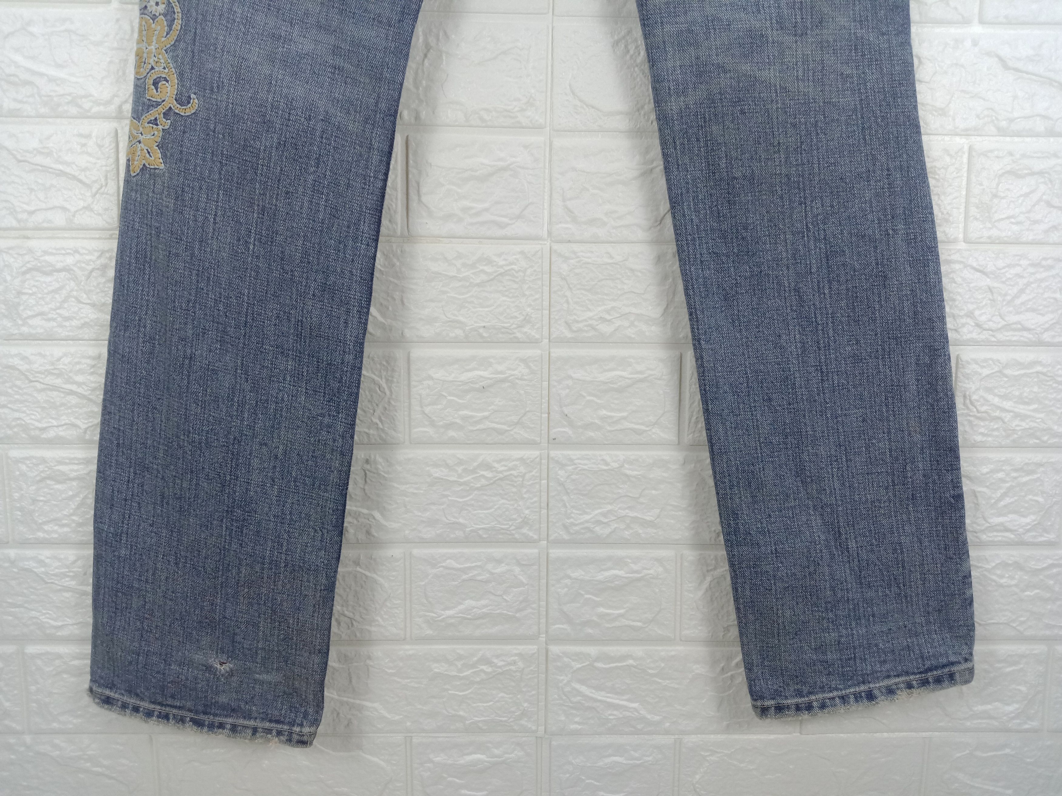 Japanese Brand Vintage Art Embroidery Butterfly Jeans Size US 32 / EU 48 - 4 Thumbnail