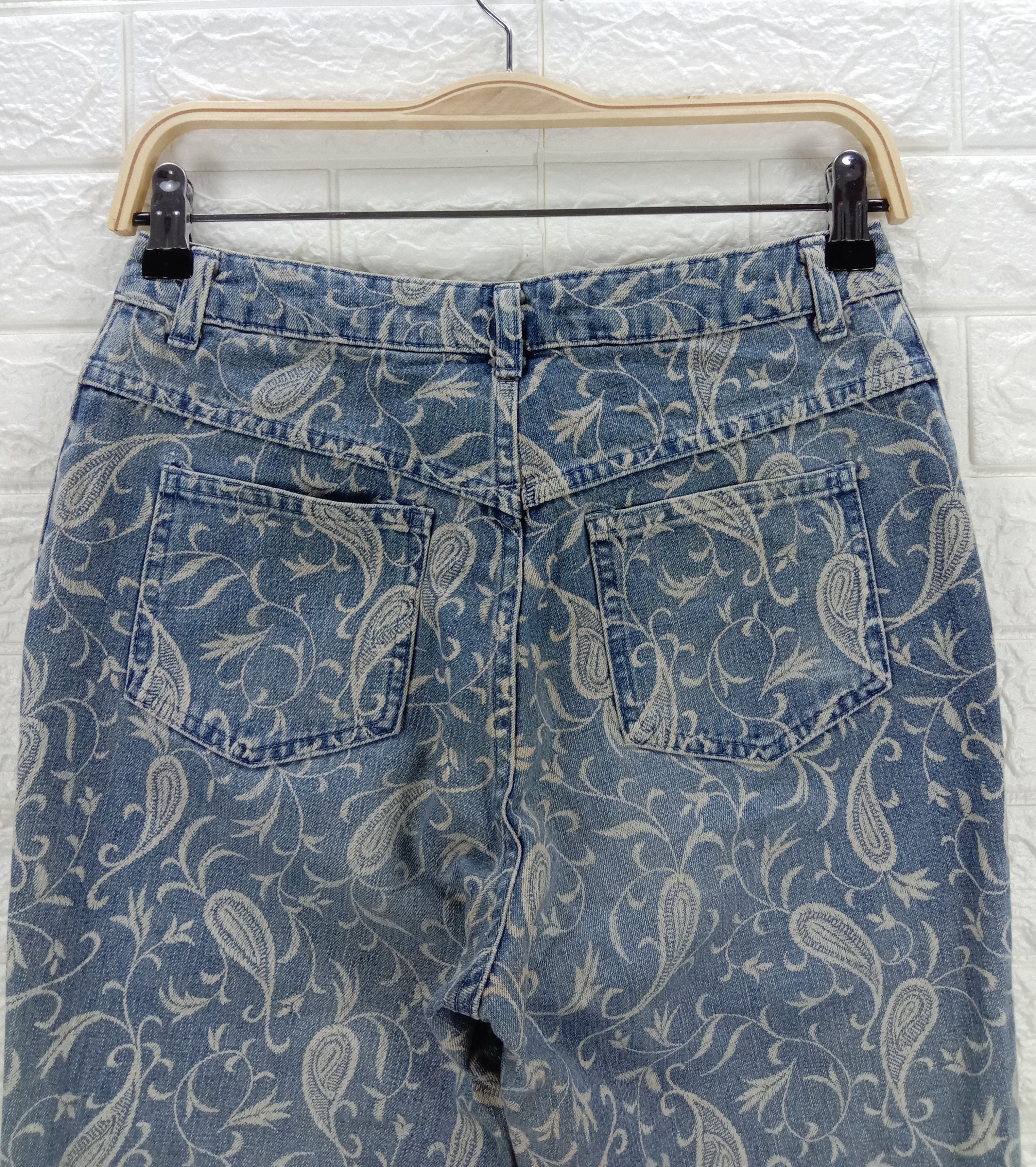 Japanese Brand Vintage Japanese Art Full Printed Flare Jeans Size 27" / US 4 / IT 40 - 6 Thumbnail
