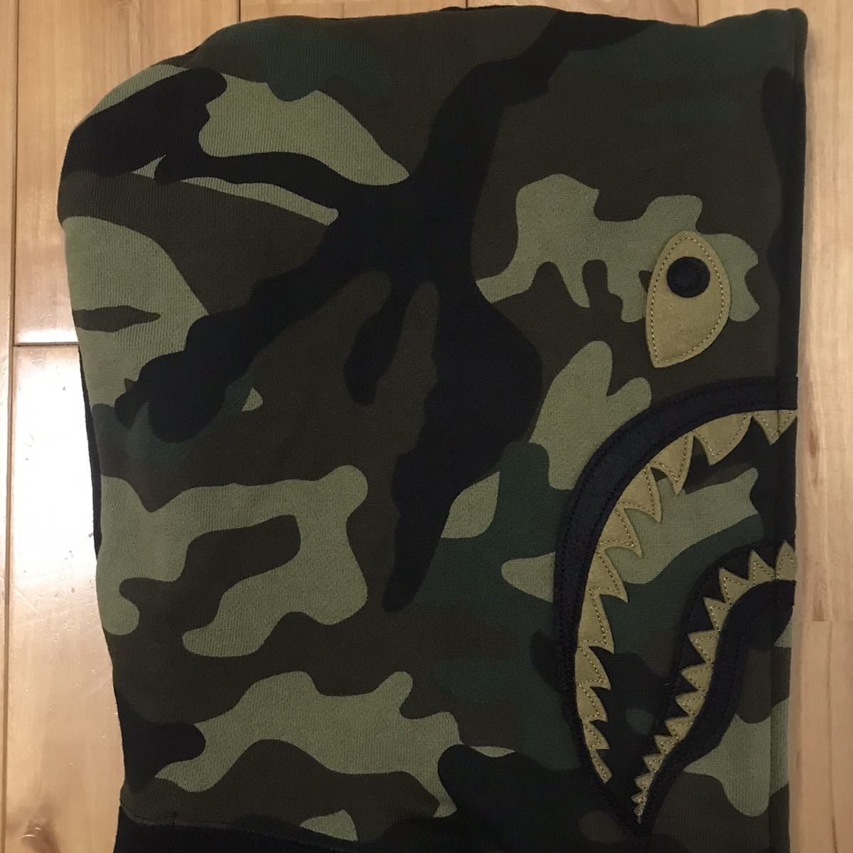 Bape × Undefeated BAPE × undefeated shark full zip hoodie ape woodland camo Size US S / EU 44-46 / 1 - 3 Thumbnail