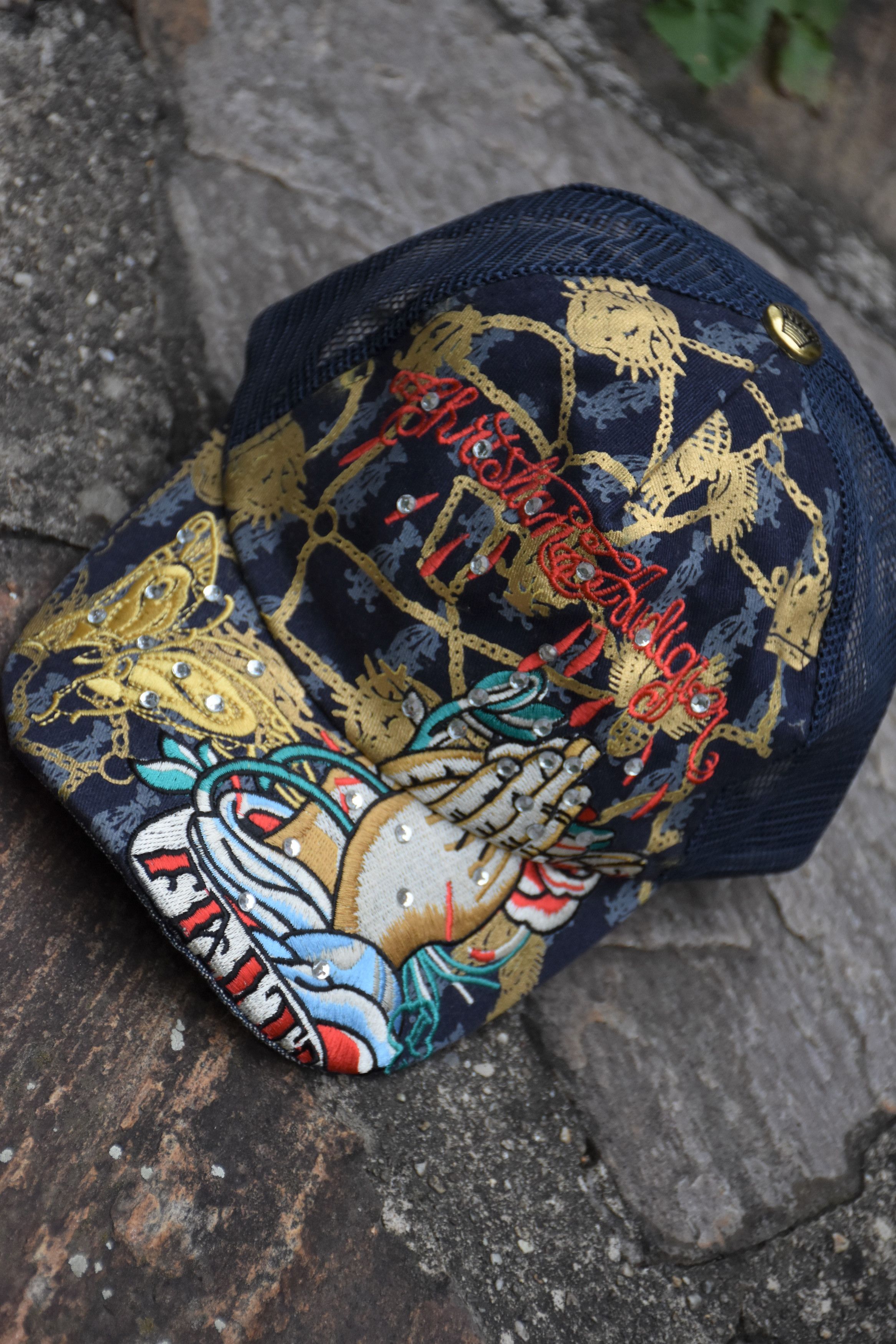 Christian Audigier Vintage Ed Hardy Cap praying hands rose butterfly patch Size ONE SIZE - 2 Thumbnail