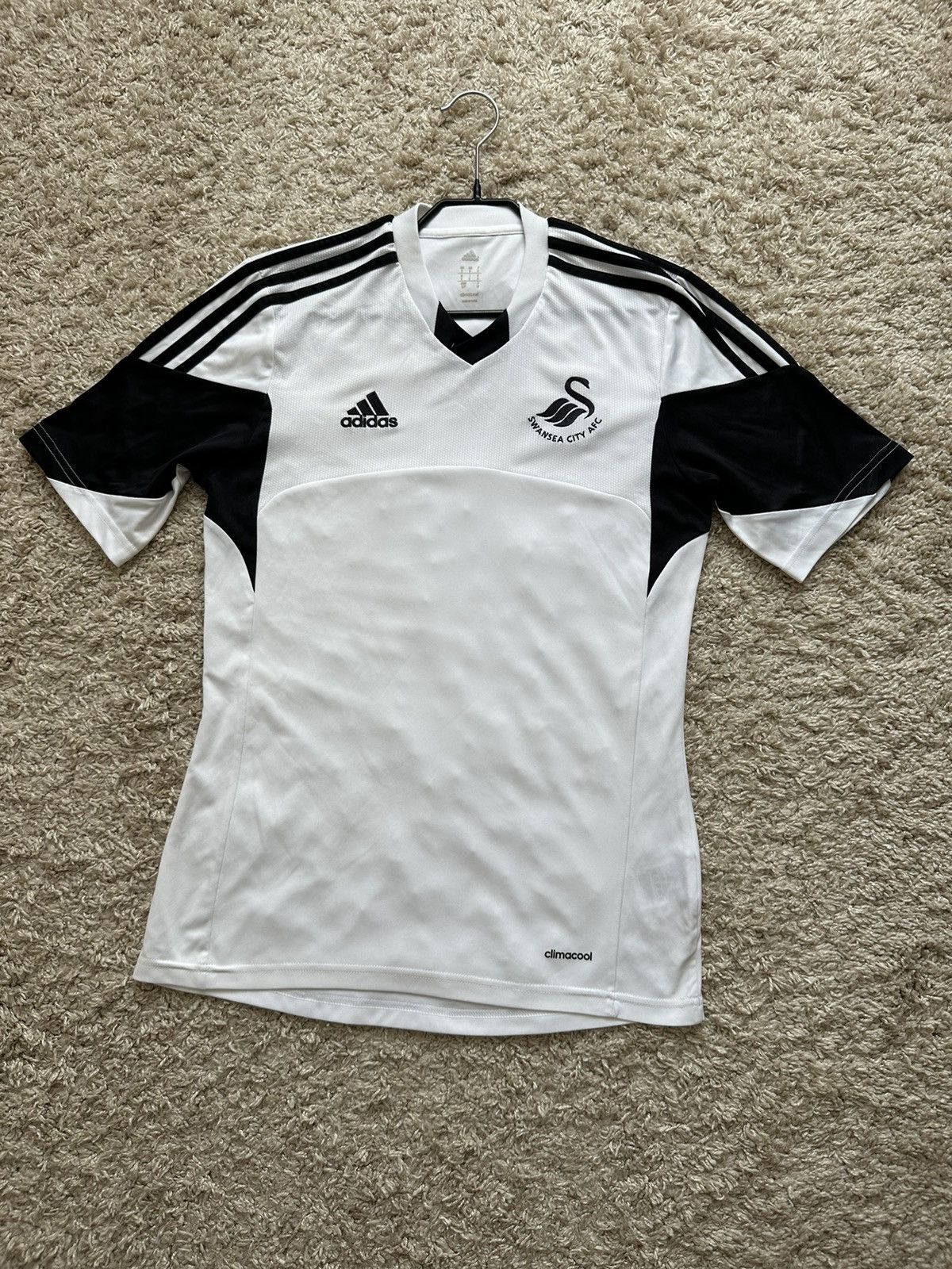 Adidas 2013 Swansea City Adidas soccer jersey shirt football EPL Size US S / EU 44-46 / 1 - 11 Thumbnail