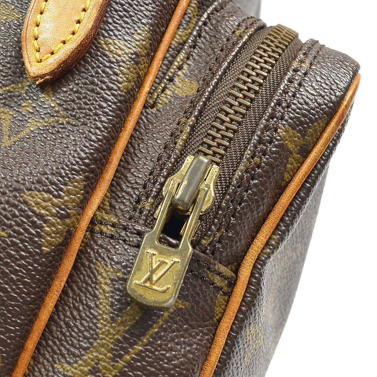 Louis Vuitton Amazon Crossbody Shoulder Bag Size ONE SIZE - 4 Thumbnail