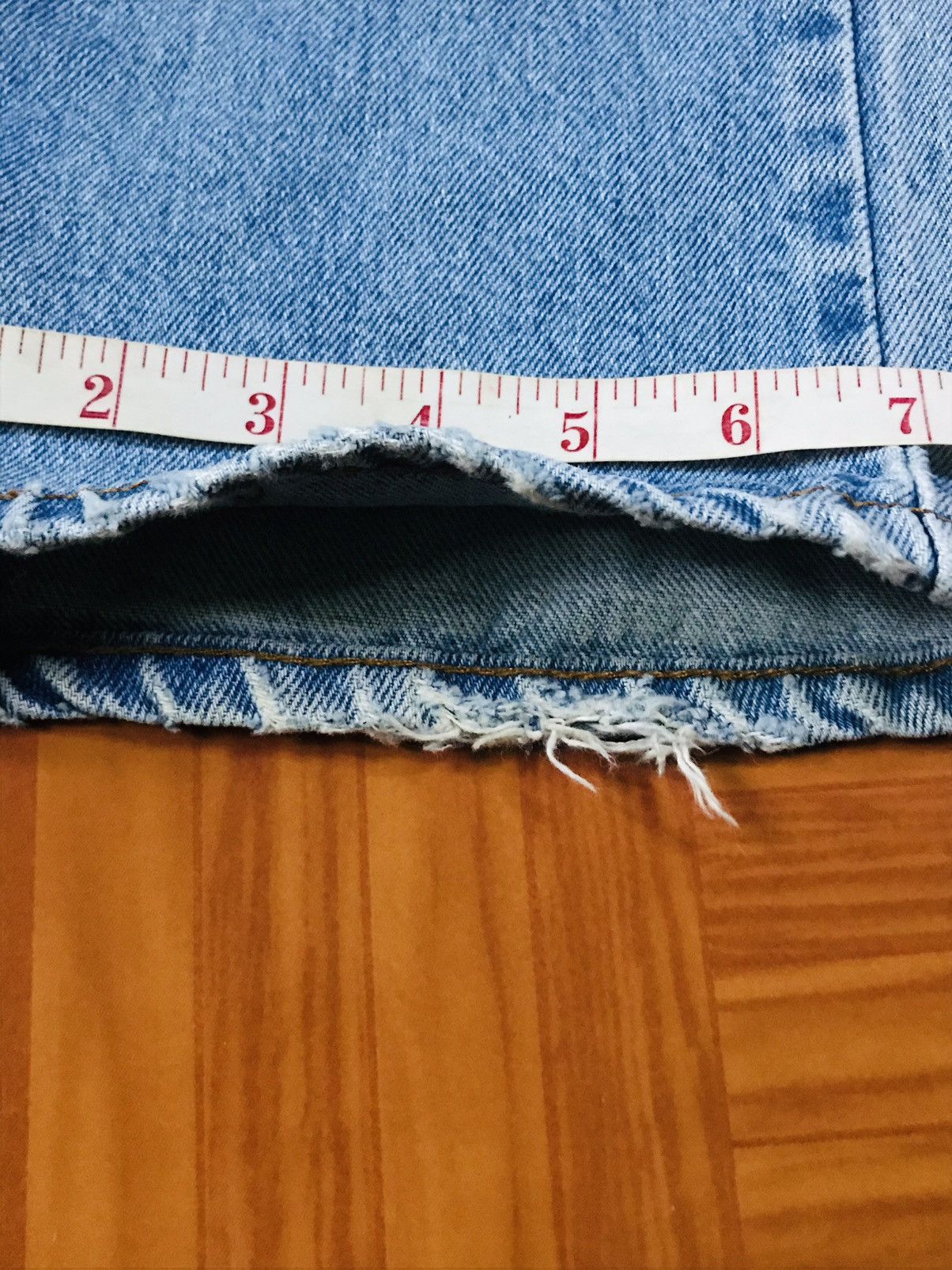 Levi's Vintage Light Wash Distressed Denim Jeans – Frayed Waist Size US 34 / EU 50 - 18 Thumbnail