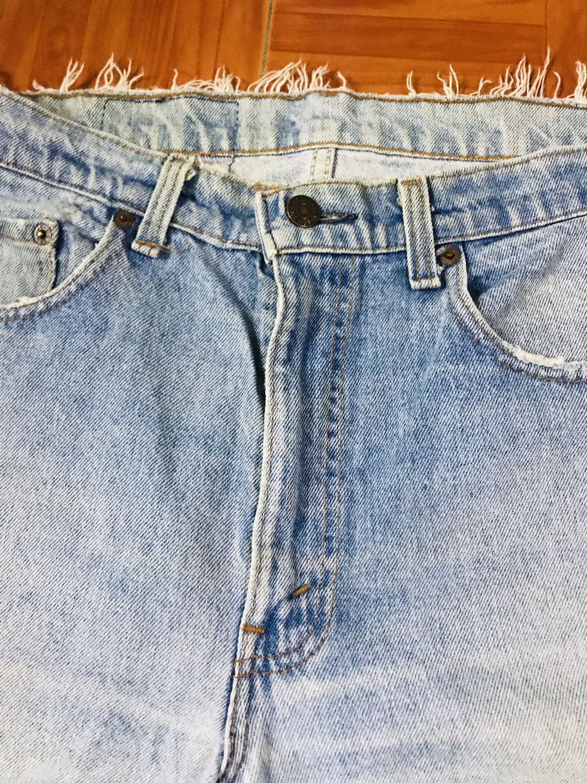 Levi's Vintage Light Wash Distressed Denim Jeans – Frayed Waist Size US 34 / EU 50 - 6 Thumbnail