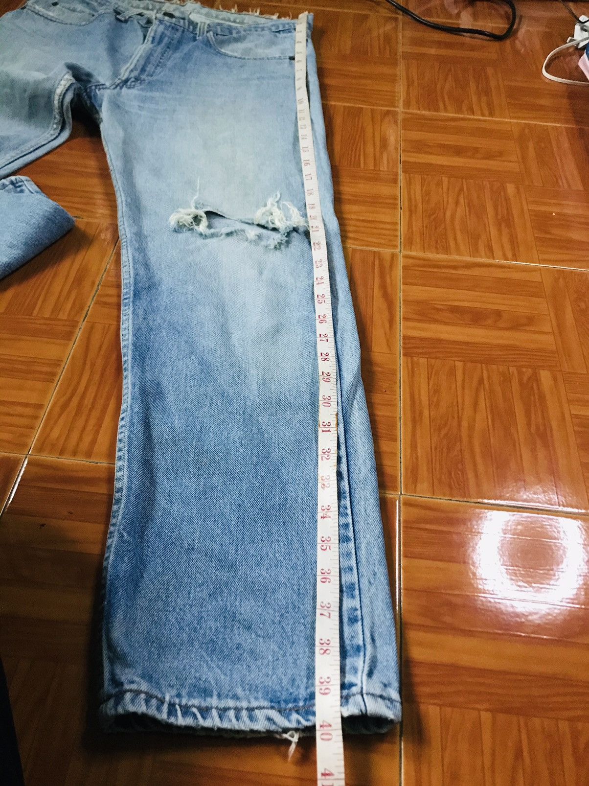Levi's Vintage Light Wash Distressed Denim Jeans – Frayed Waist Size US 34 / EU 50 - 12 Thumbnail
