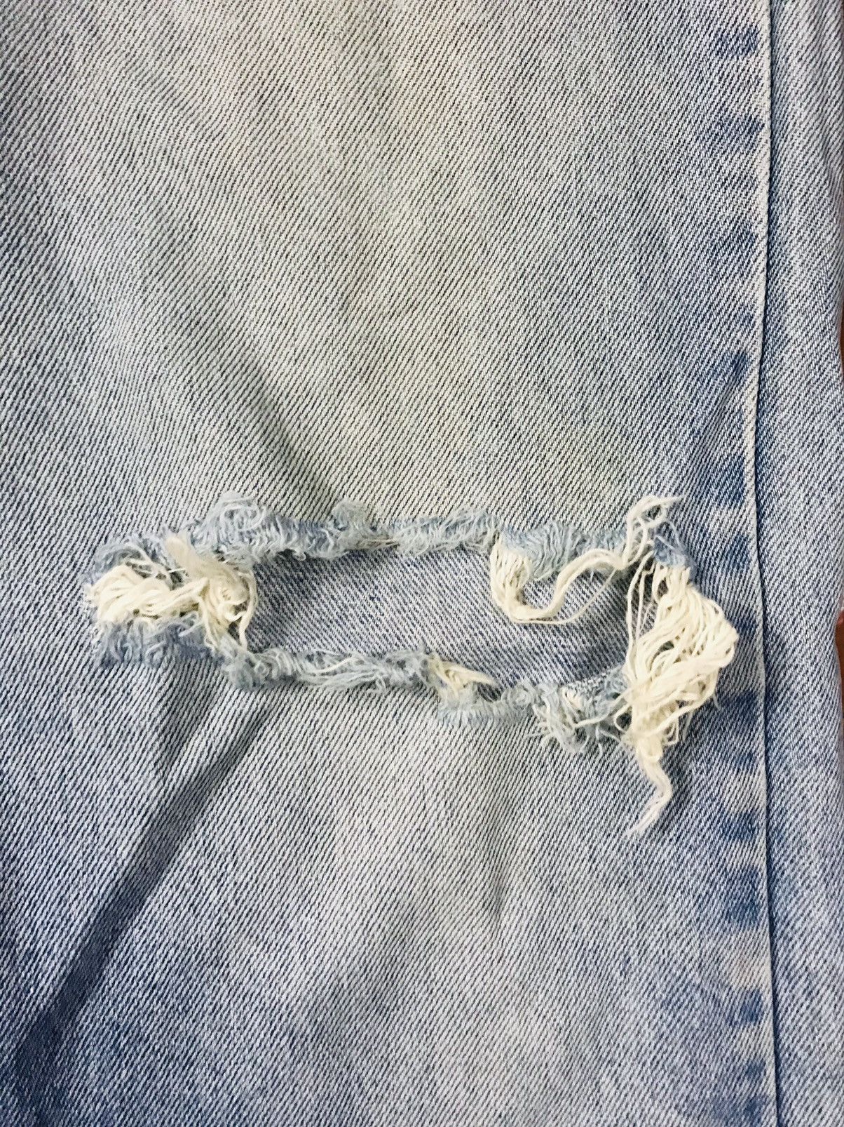 Levi's Vintage Light Wash Distressed Denim Jeans – Frayed Waist Size US 34 / EU 50 - 5 Thumbnail