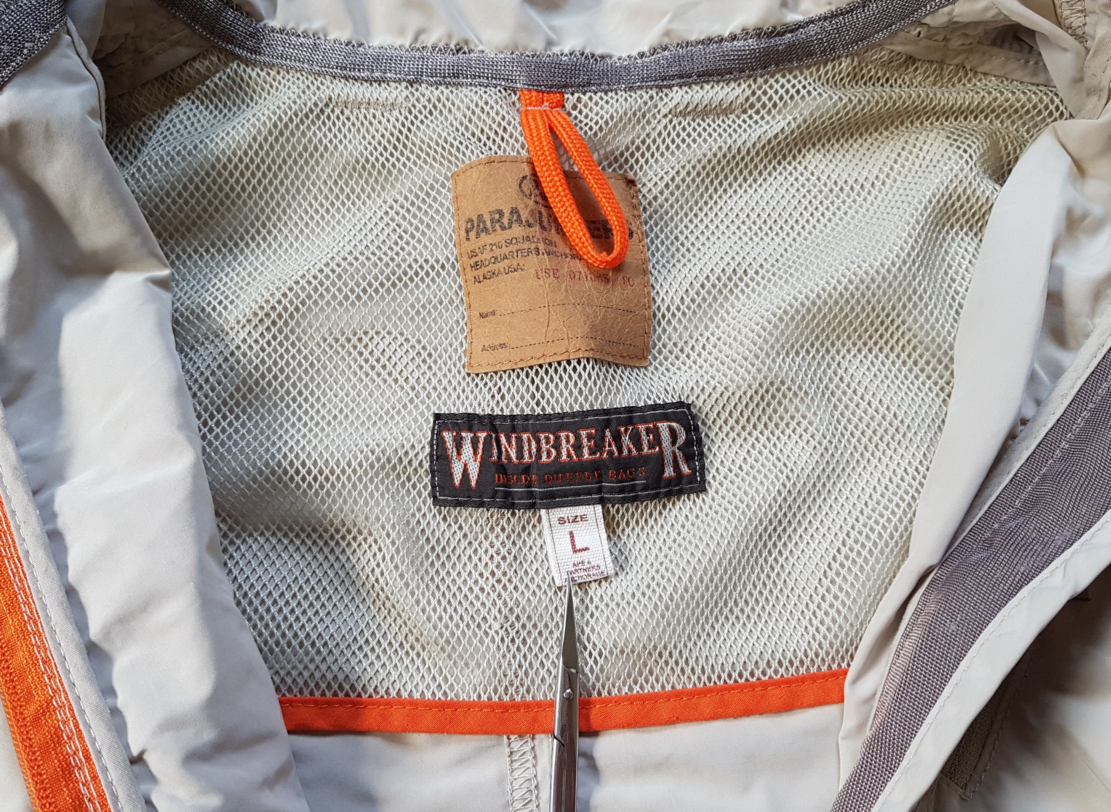 Parajumpers Parajumpers Windbreaker Womens Light Jacket size L Size L / US 10 / IT 46 - 14 Thumbnail