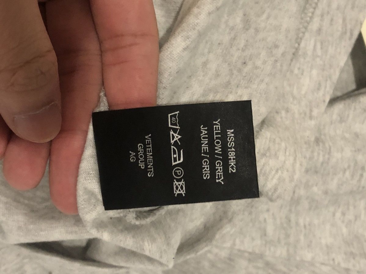 DHL VETEMENTS dhl Umbro Hong Kong exclusive tee Size US M / EU 48-50 / 2 - 10 Thumbnail