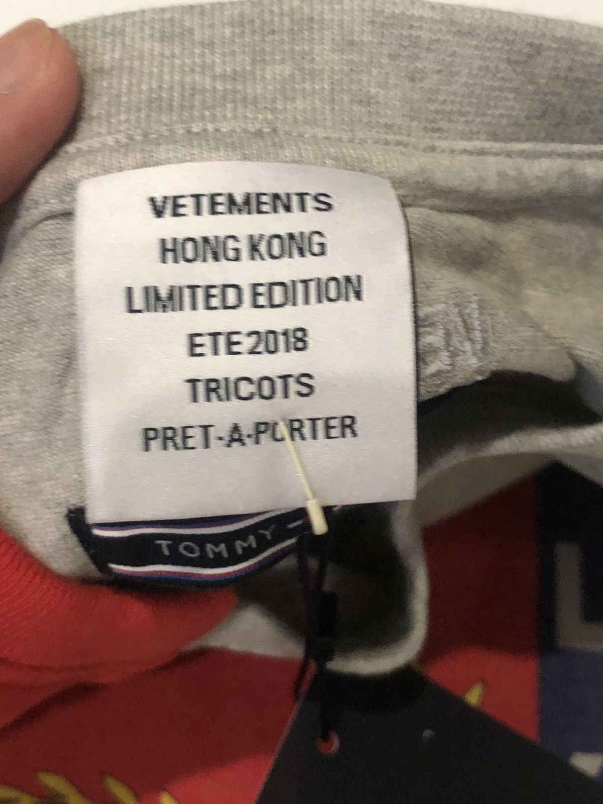 Tommy Hilfiger × Vetements VETEMENTS Tommy Hilfiger hongkong exclusive split tee Size US M / EU 48-50 / 2 - 4 Thumbnail