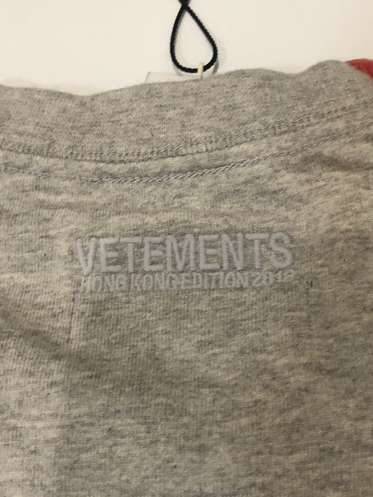 Tommy Hilfiger × Vetements VETEMENTS Tommy Hilfiger hongkong exclusive split tee Size US M / EU 48-50 / 2 - 3 Thumbnail