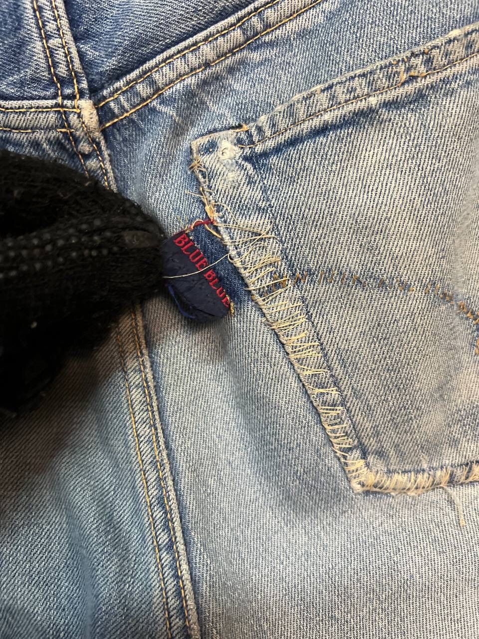 Blue Blue Japan VINTAGE BLUE BLUE JAPAN SLEVEDGE DISTRESS DENIM JEANS Size US 32 / EU 48 - 13 Thumbnail