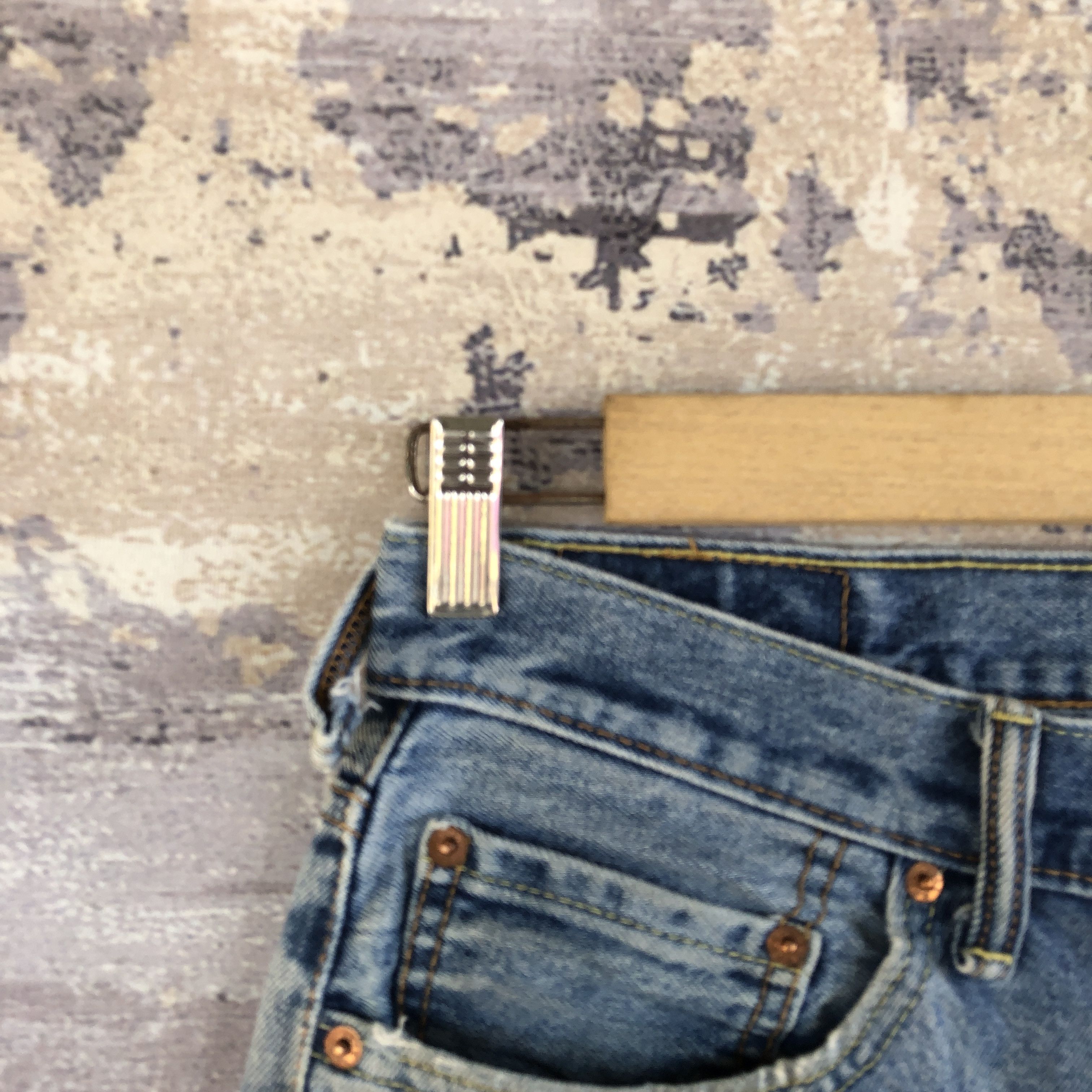 Levi's × Vintage Vintage Y2K Dirty Levis Jeans Levi's 550 Sun Faded Denim Size US 34 / EU 50 - 6 Thumbnail