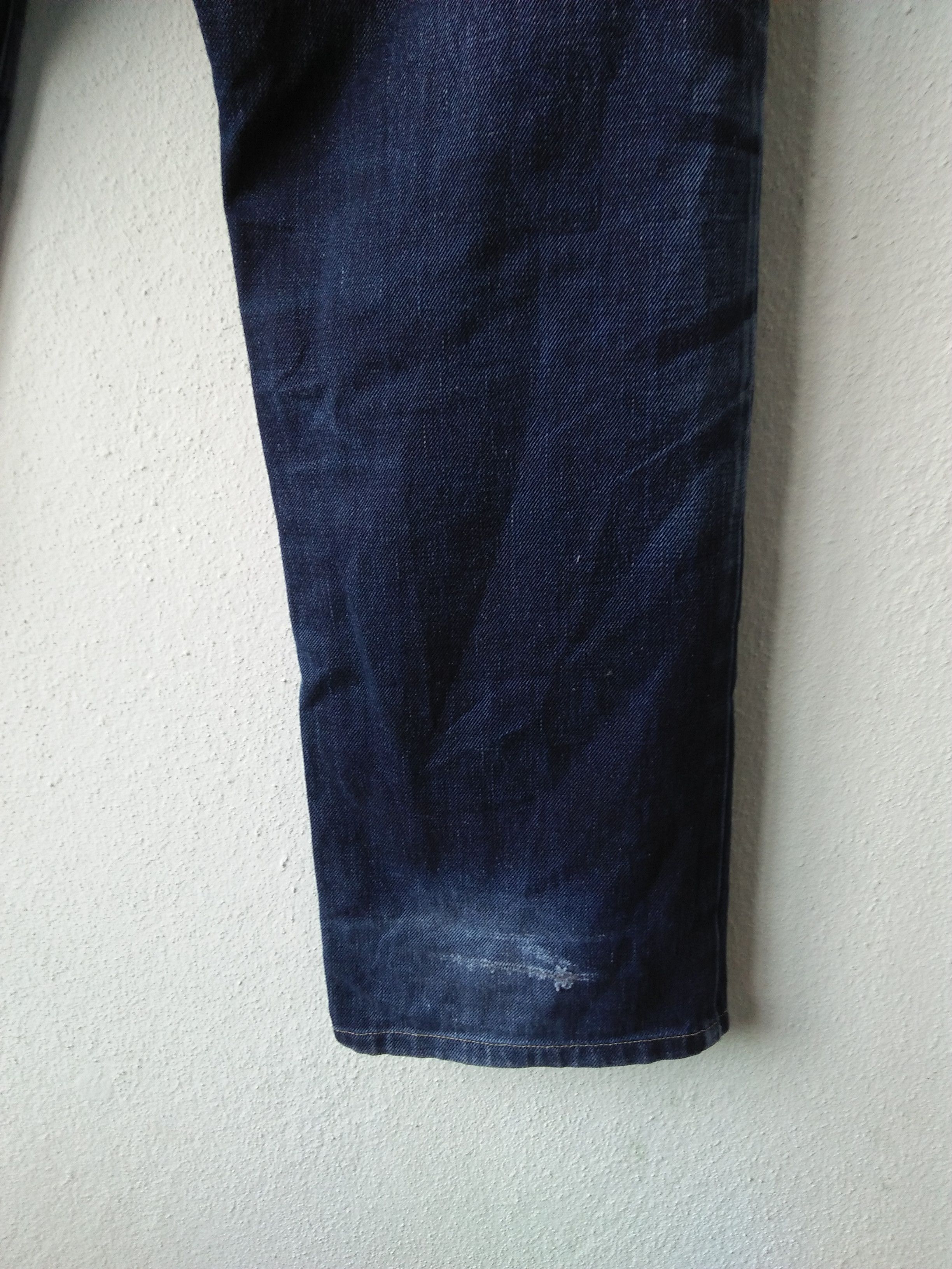 Levi's Vintage Levi's 2000 N3BP 7702-20 Dark Blue Distressed Denim Size US 30 / EU 46 - 13 Thumbnail