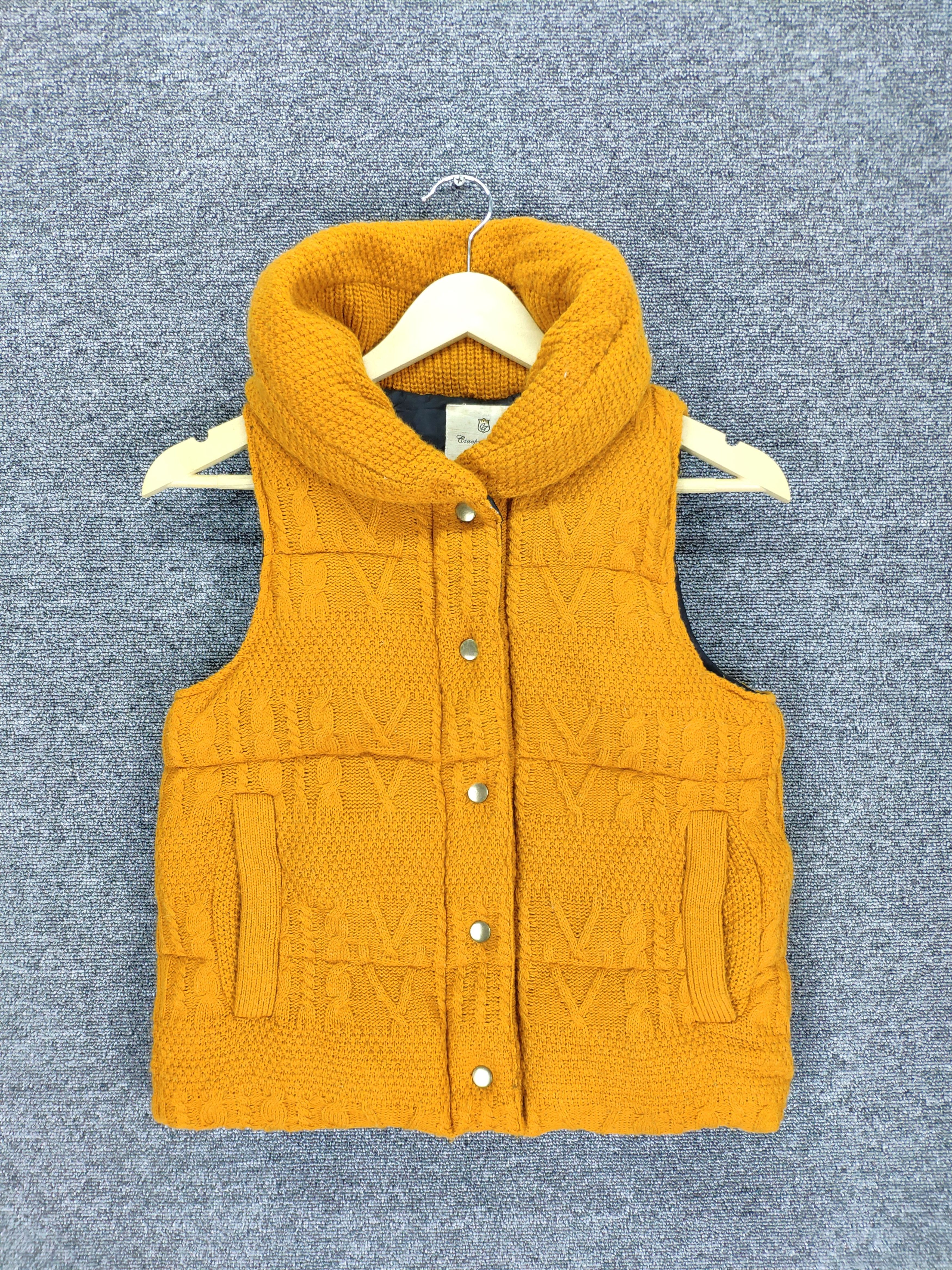 Aran Isles Knitwear × Japanese Brand Vintage Wool Cardigan Puffer Vest Cable Knit Style Size S / US 4 / IT 40 - 1 Thumbnail