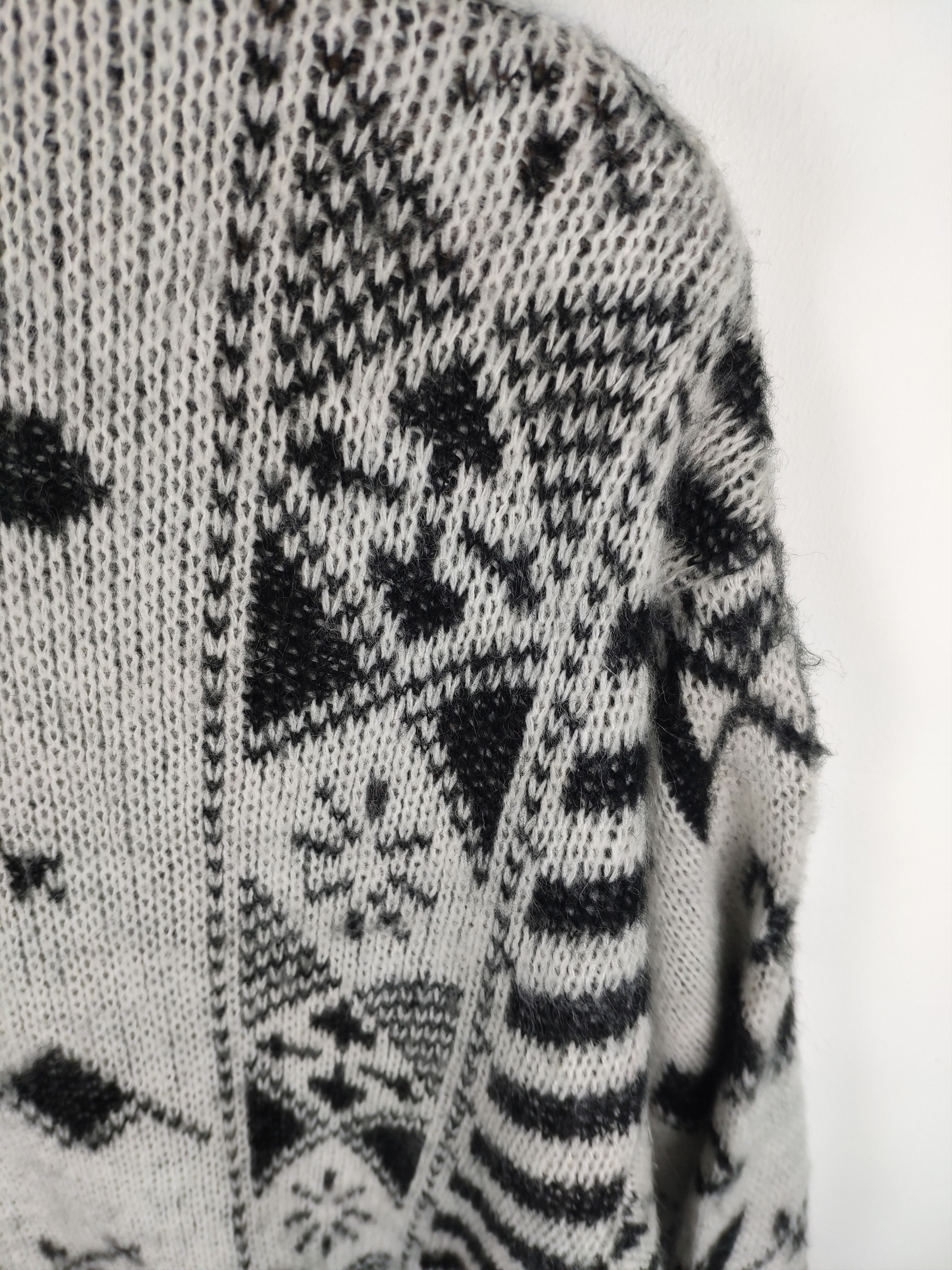 Aran Isles Knitwear × Vintage Vintage Wool Knit Sweater Native Navajo Red Indian Size US M / EU 48-50 / 2 - 2 Thumbnail
