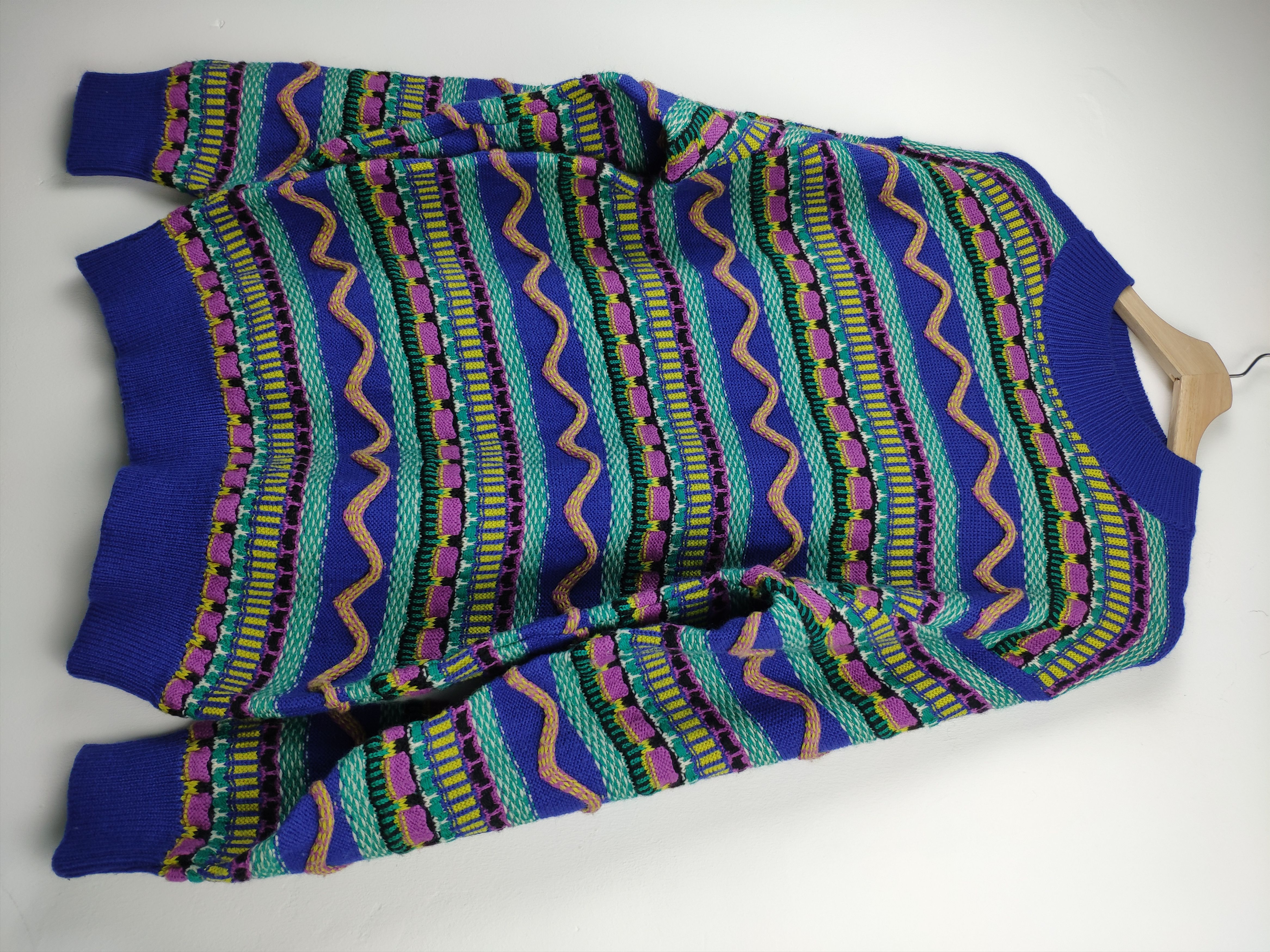Aran Isles Knitwear × Japanese Brand × Vintage Vintage Wool Knit Sweater Coogi Style Colour Cable Knit Size US M / EU 48-50 / 2 - 2 Thumbnail