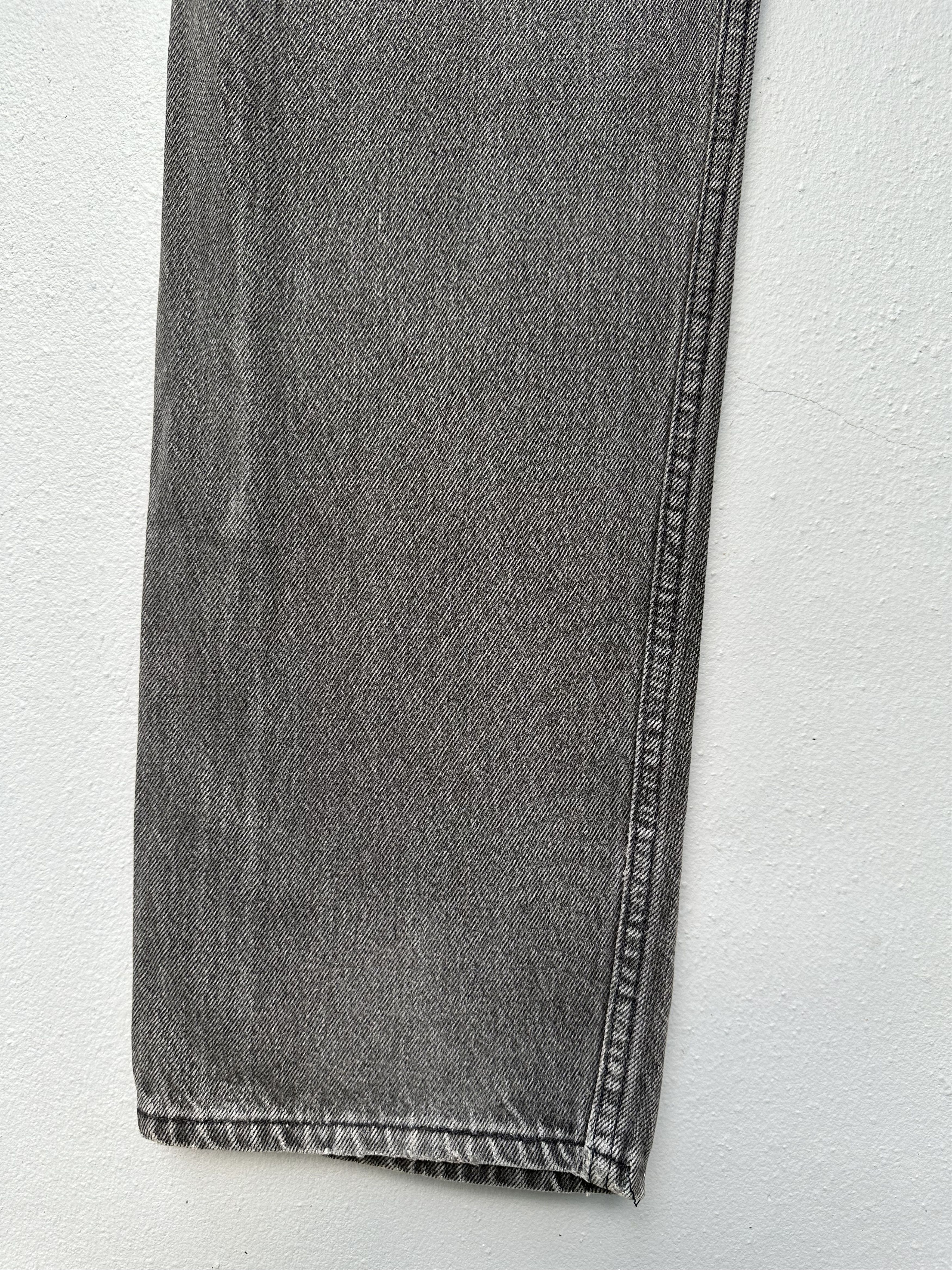 Levi's Vintage 1995 Levi’s USA Black Faded Distressed Jeans Size US 33 - 20 Thumbnail
