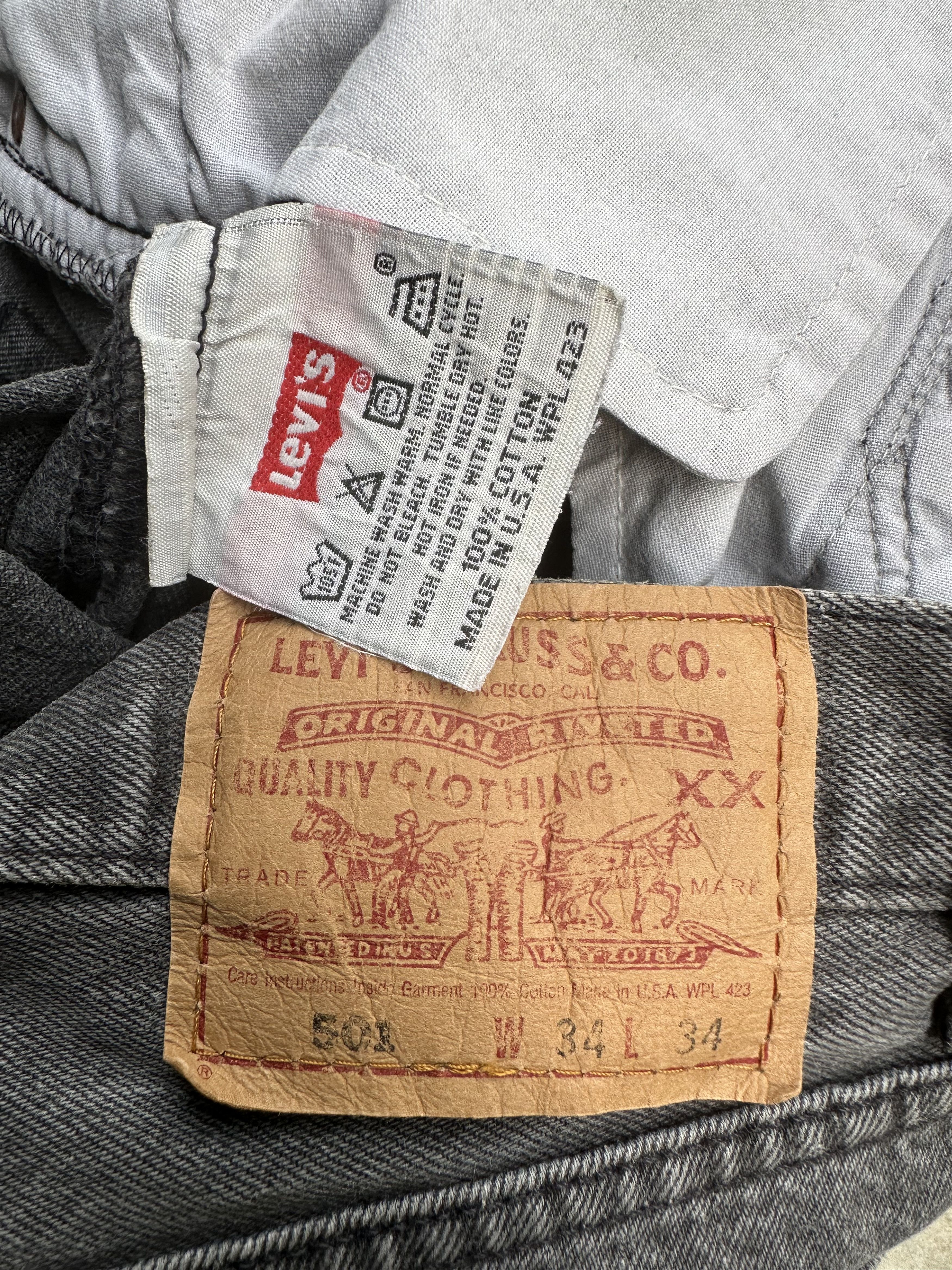 Levi's Vintage 1995 Levi’s USA Black Faded Distressed Jeans Size US 33 - 25 Thumbnail