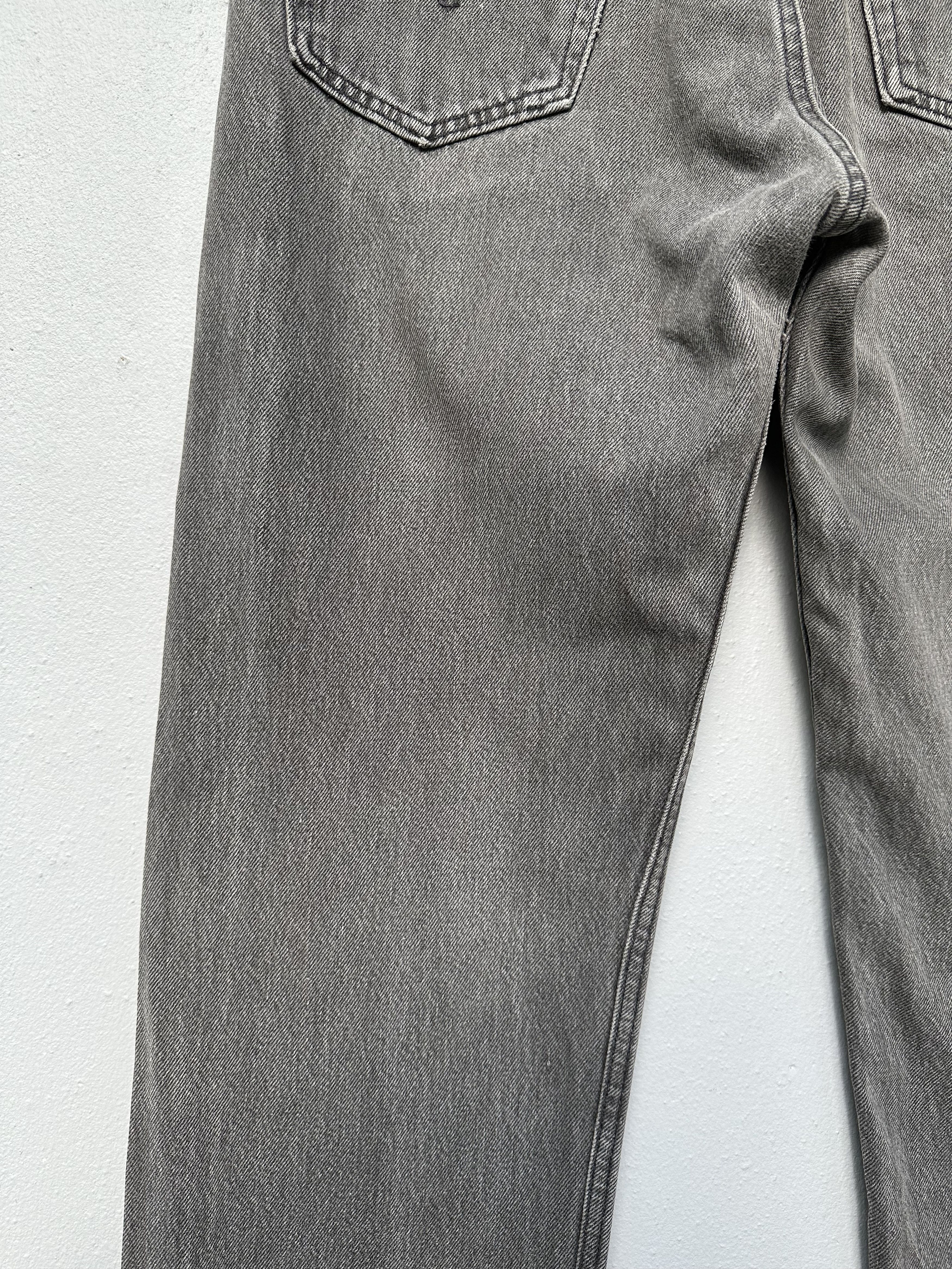 Levi's Vintage 1995 Levi’s USA Black Faded Distressed Jeans Size US 33 - 19 Thumbnail