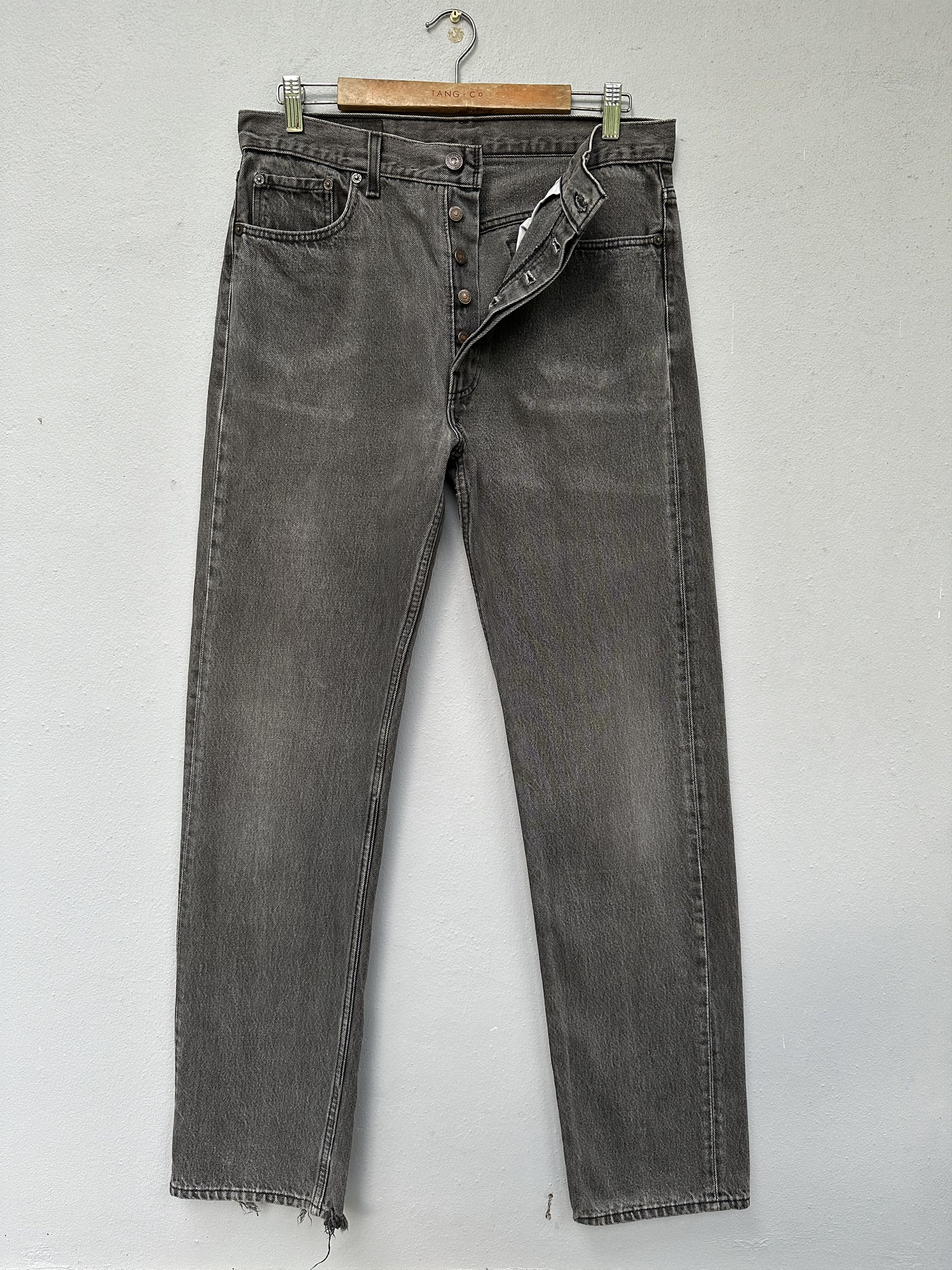 Levi's Vintage 1995 Levi’s USA Black Faded Distressed Jeans Size US 33 - 6 Thumbnail