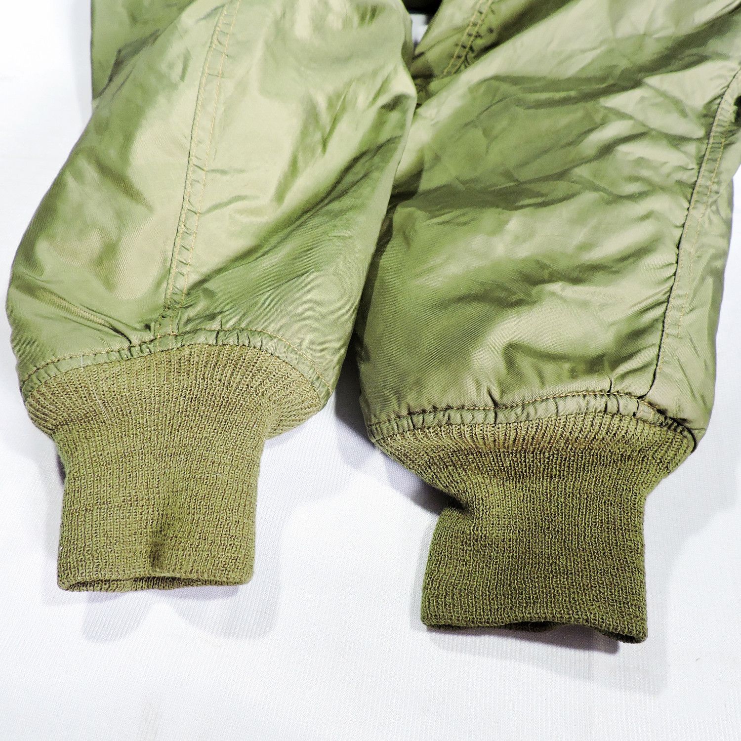 Avirex Avirex USN USMC G8 (WEP) (BUAER) (AER) (BUWEP) Jacket-Suits Size US M / EU 48-50 / 2 - 10 Thumbnail