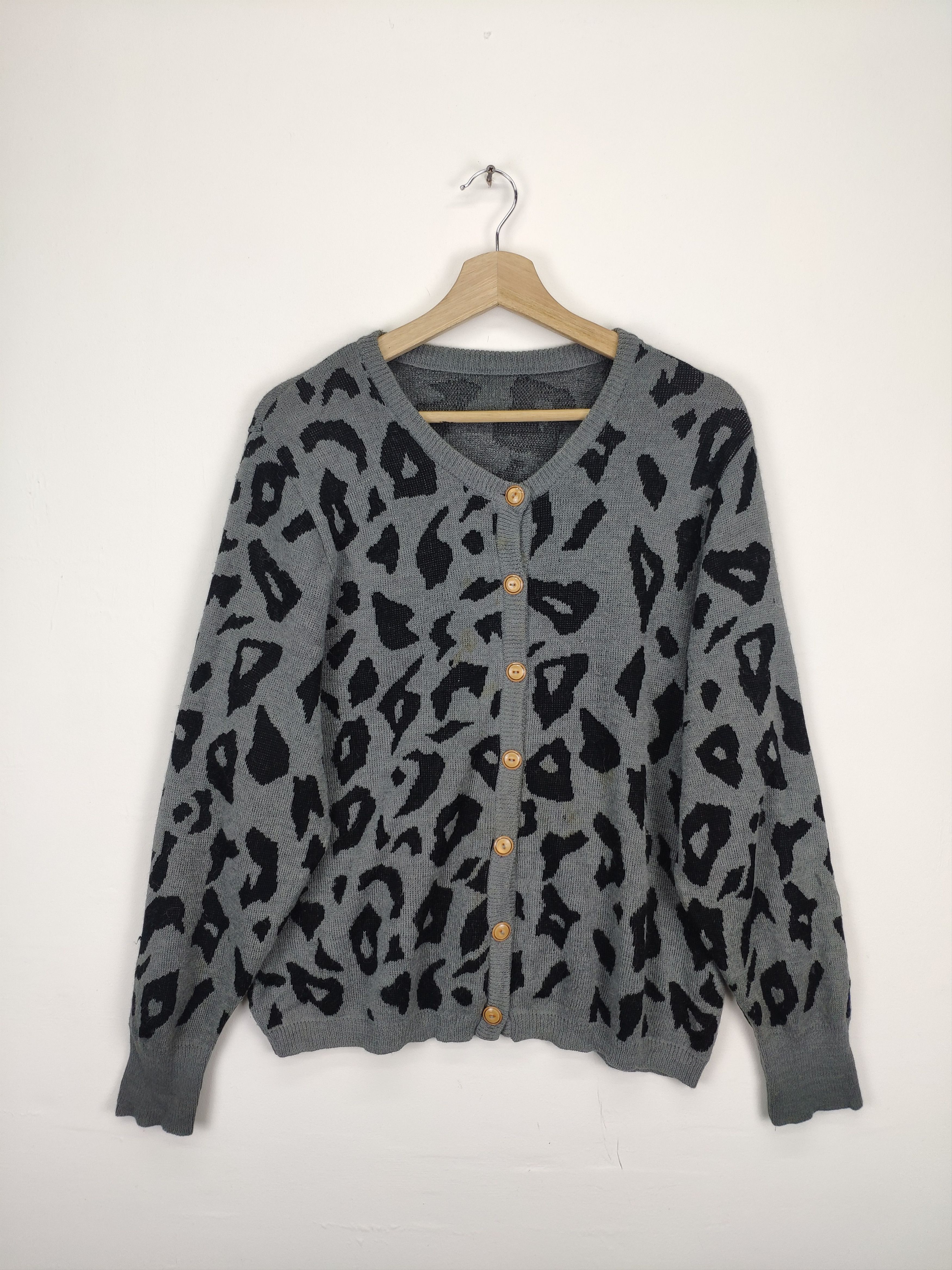 Japanese Brand × Vintage Vintage Cardigan Sweater Leopard Printed Size M / US 6-8 / IT 42-44 - 1 Thumbnail
