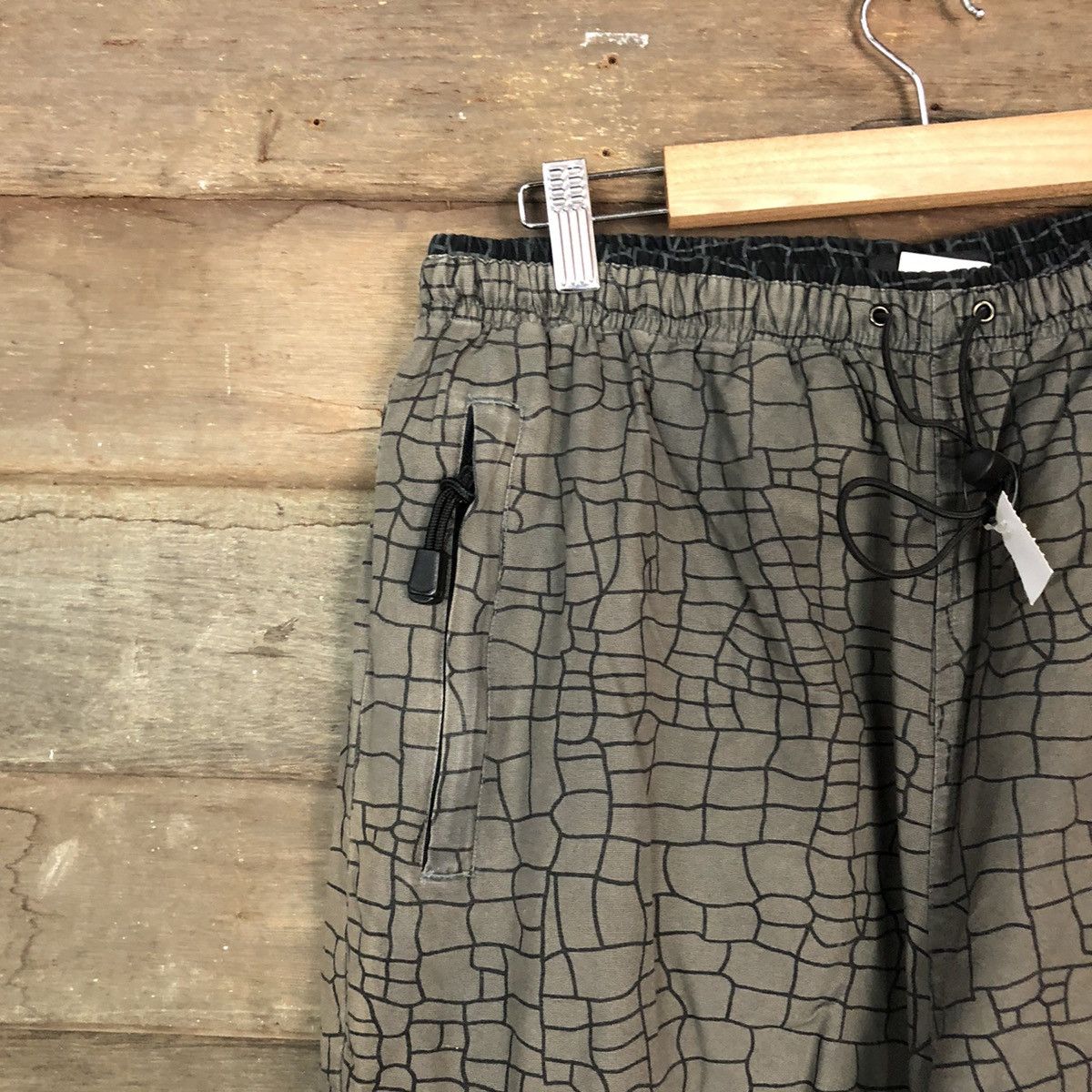 Japanese Brand DL Cherolet hunting camo track Cargo Multipocket Pants #1882 Size US 33 - 4 Thumbnail