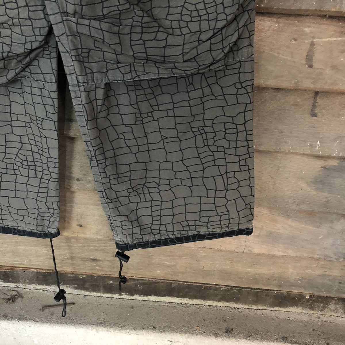 Japanese Brand DL Cherolet hunting camo track Cargo Multipocket Pants #1882 Size US 33 - 8 Thumbnail
