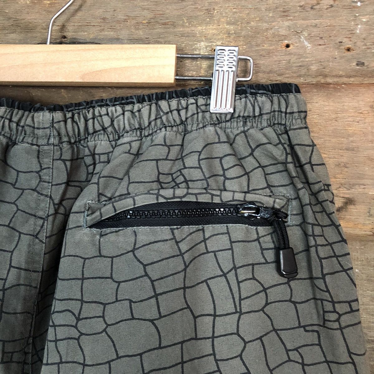 Japanese Brand DL Cherolet hunting camo track Cargo Multipocket Pants #1882 Size US 33 - 12 Thumbnail