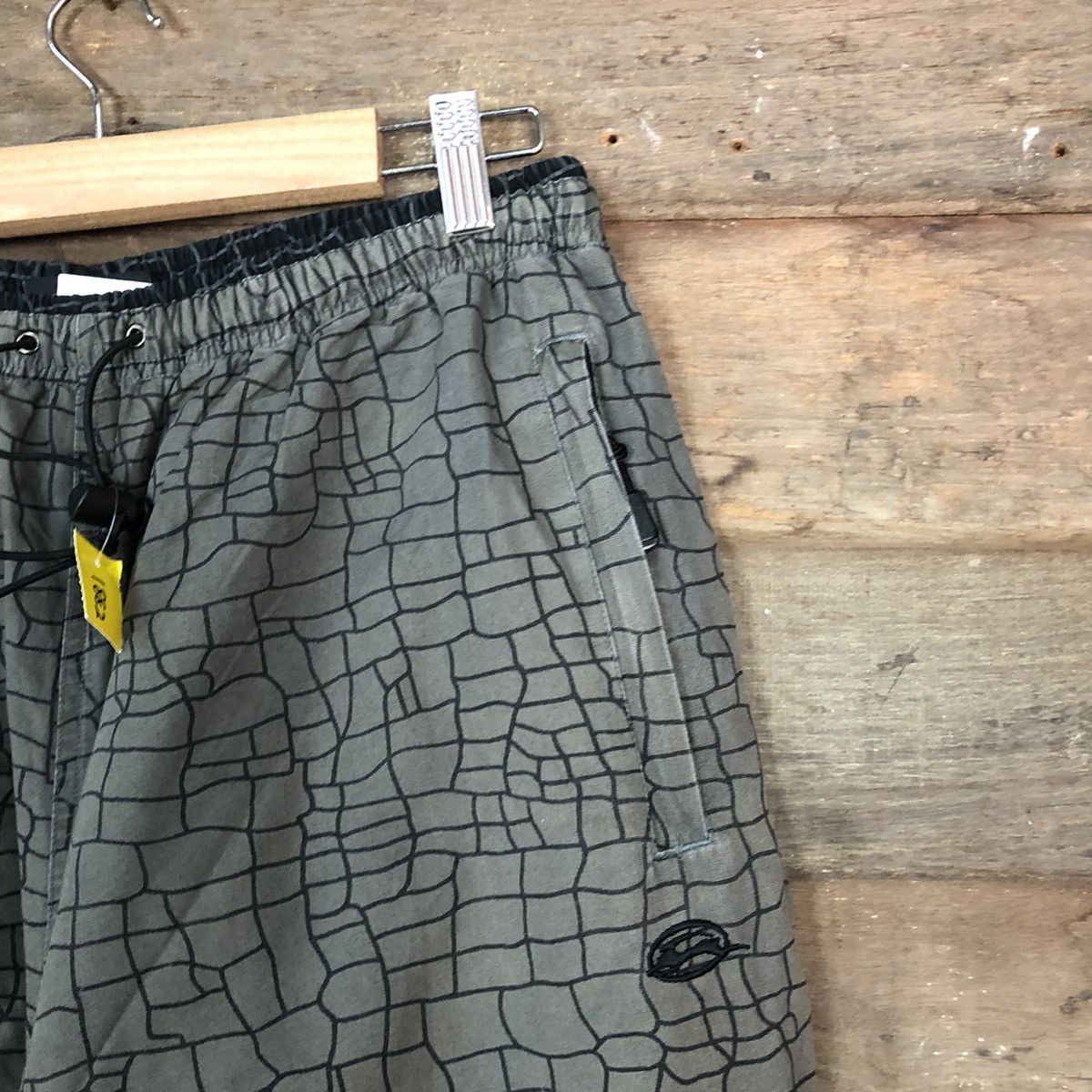 Japanese Brand DL Cherolet hunting camo track Cargo Multipocket Pants #1882 Size US 33 - 5 Thumbnail