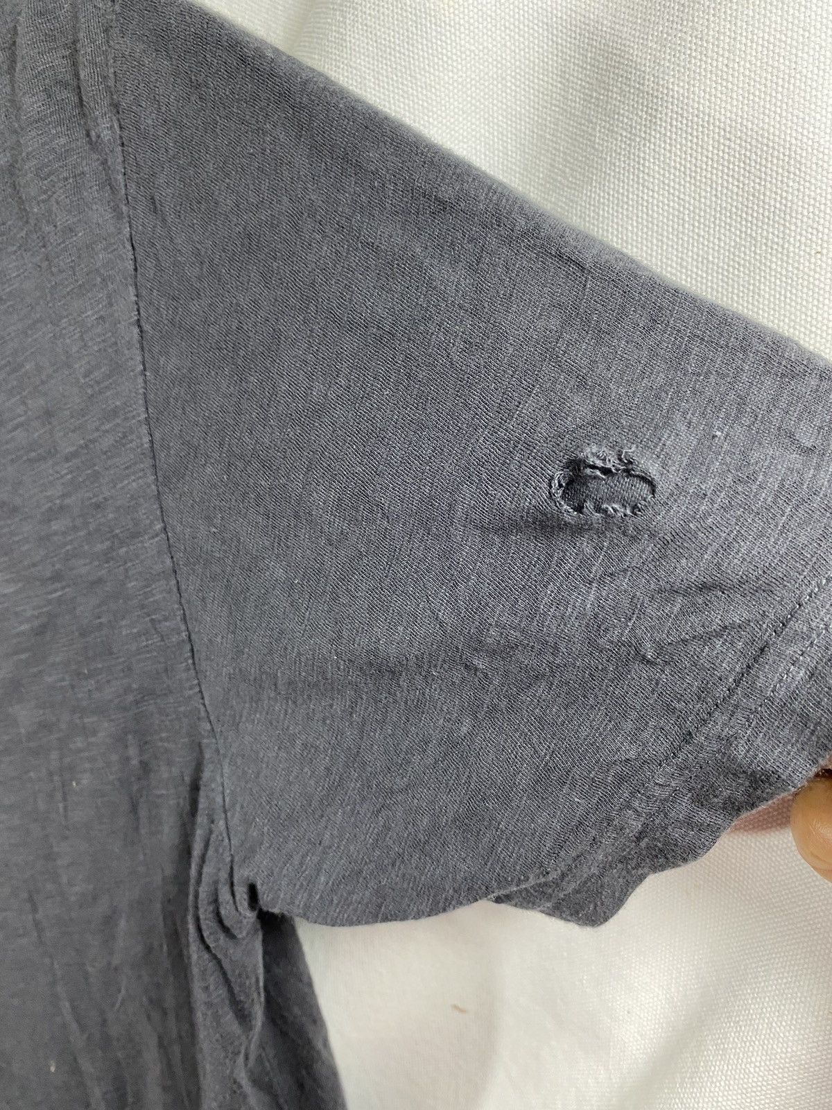 Undercover × Uniqlo uniqlo x umdercover big logo Size US M / EU 48-50 / 2 - 6 Thumbnail