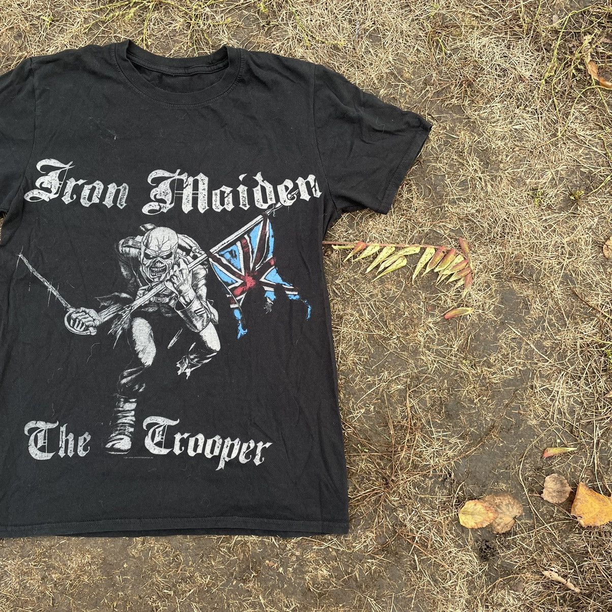 Vintage Vintage 90s Iron Maiden Faded Black Graphic Band Tee Rave M Size US M / EU 48-50 / 2 - 2 Thumbnail