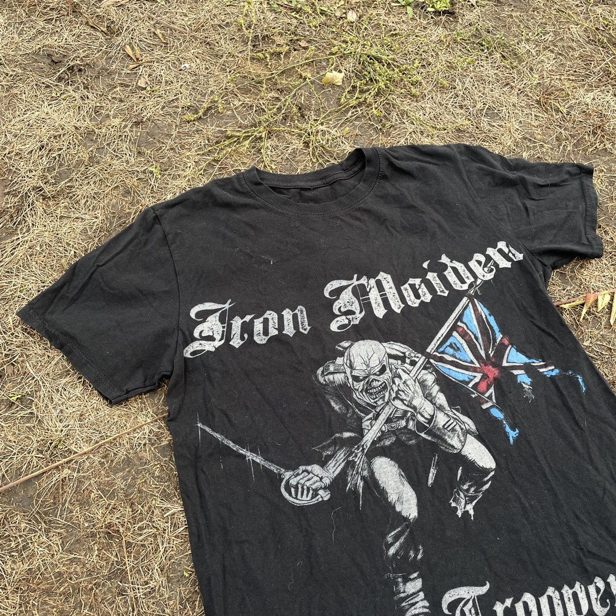 Vintage Vintage 90s Iron Maiden Faded Black Graphic Band Tee Rave M Size US M / EU 48-50 / 2 - 4 Thumbnail