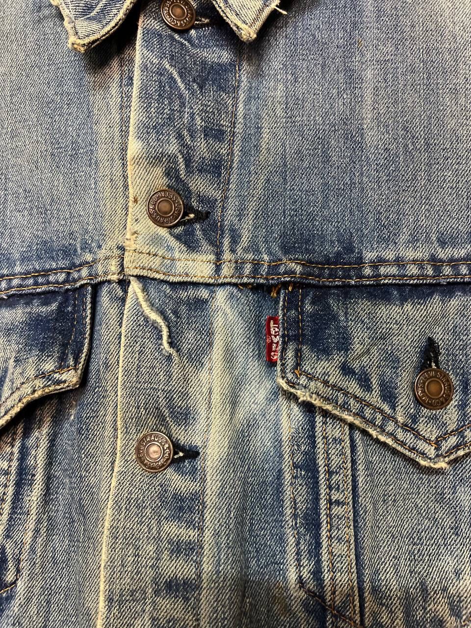 Levi's VINTAGE LEVI’S DISTRESS DENIM TRUCKER JACKET Size US M / EU 48-50 / 2 - 8 Thumbnail