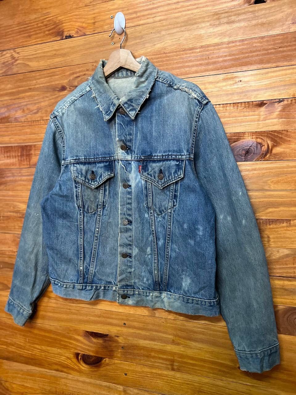 Levi's VINTAGE LEVI’S DISTRESS DENIM TRUCKER JACKET Size US M / EU 48-50 / 2 - 3 Thumbnail