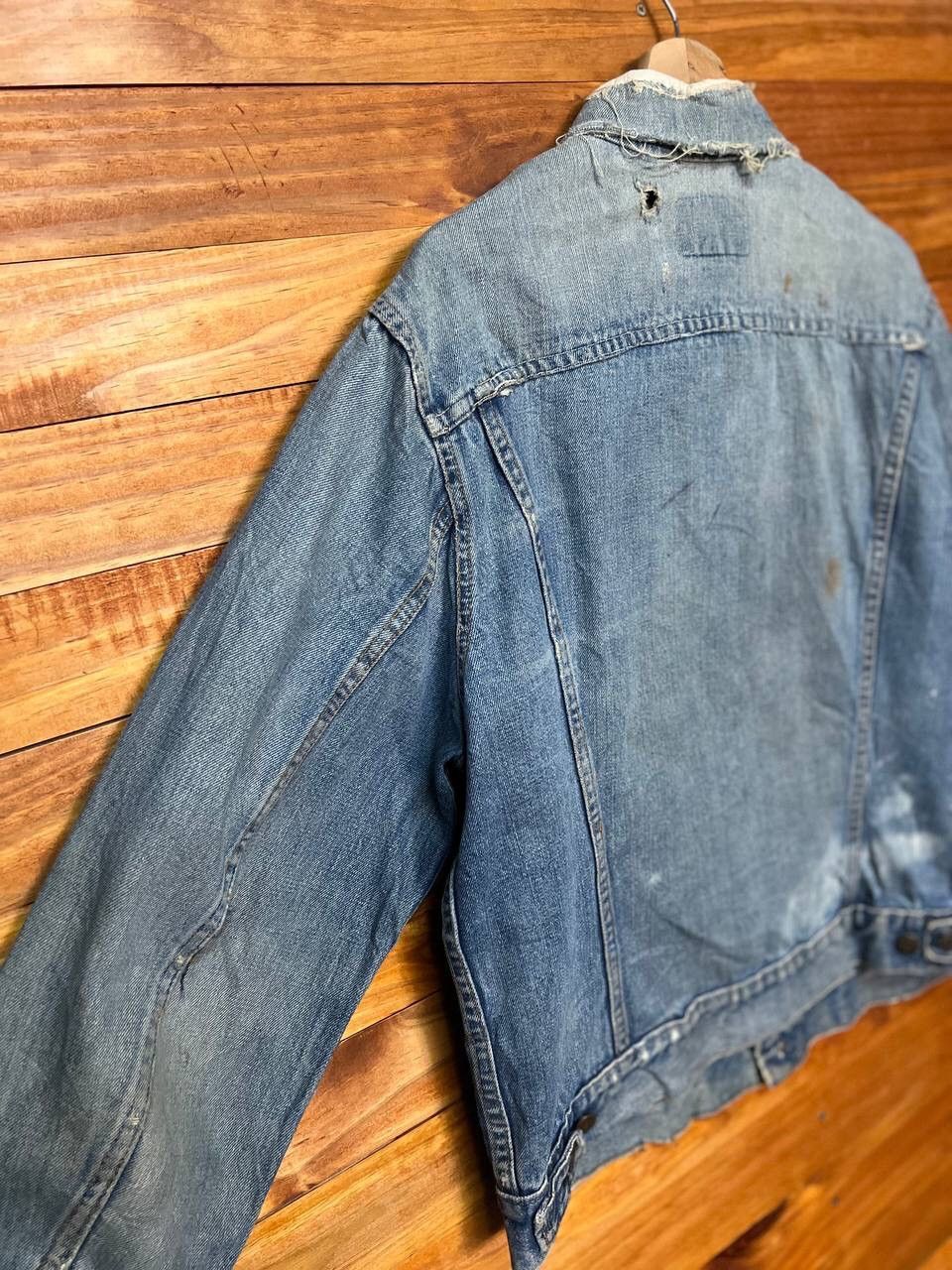 Levi's VINTAGE LEVI’S DISTRESS DENIM TRUCKER JACKET Size US M / EU 48-50 / 2 - 12 Thumbnail