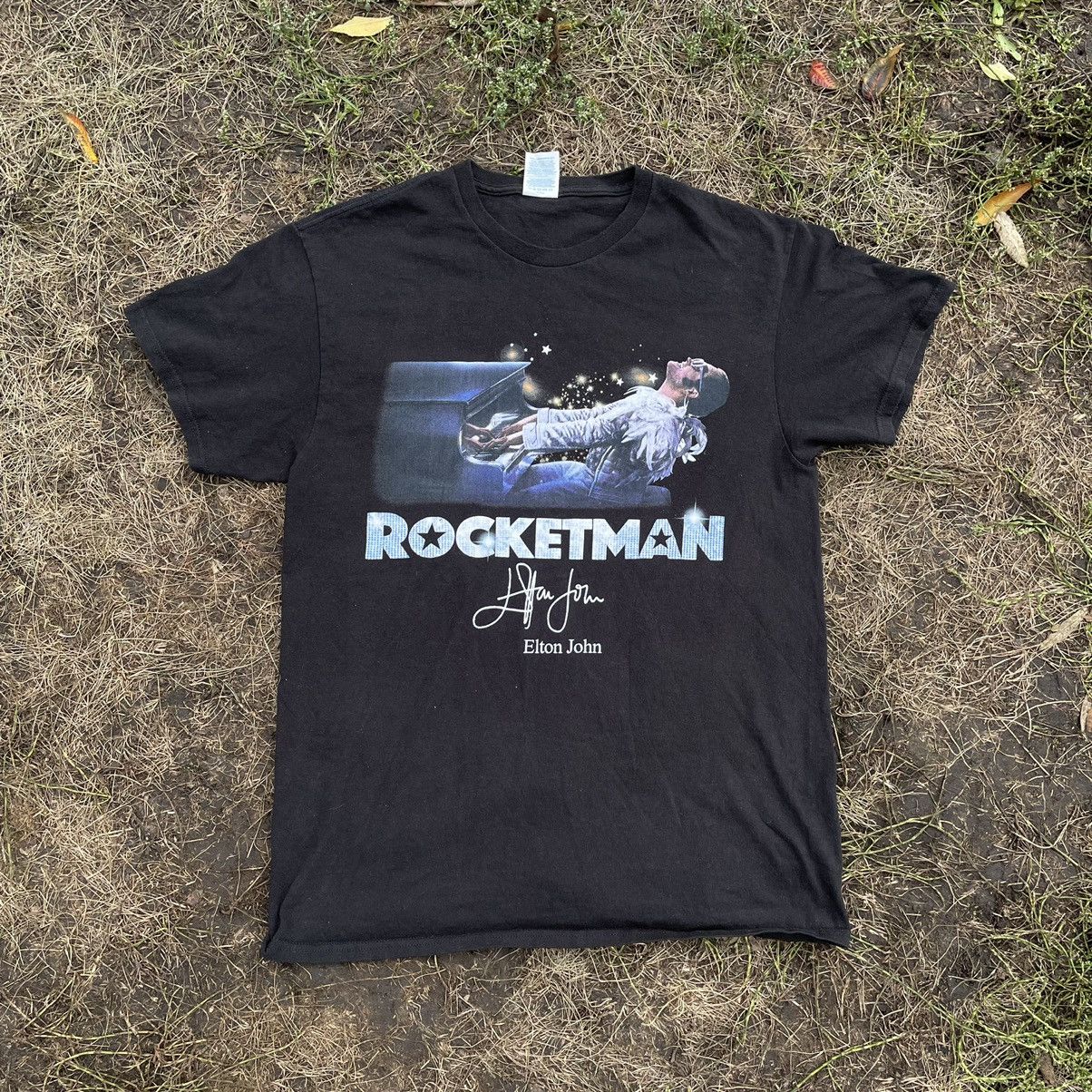 Vintage Vintage Y2K Rocketman Elton John Graphic Band Tee Faded M Size US M / EU 48-50 / 2 - 1 Thumbnail