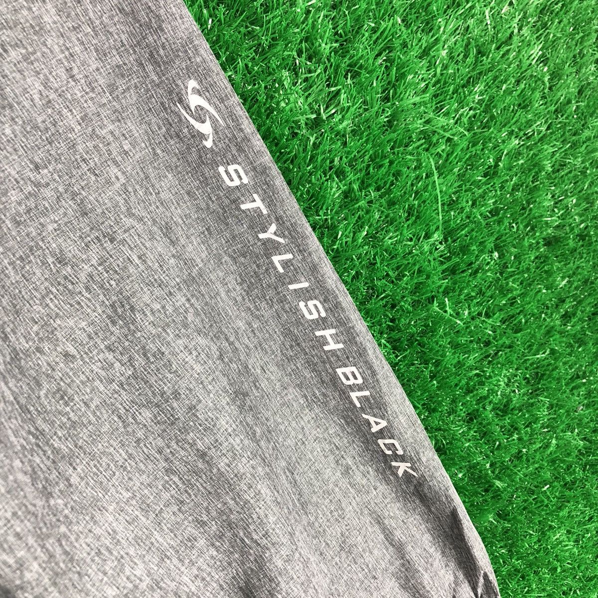Japanese Brand Sweater Zipper Hoodie by Stylist Black Size US M / EU 48-50 / 2 - 8 Thumbnail