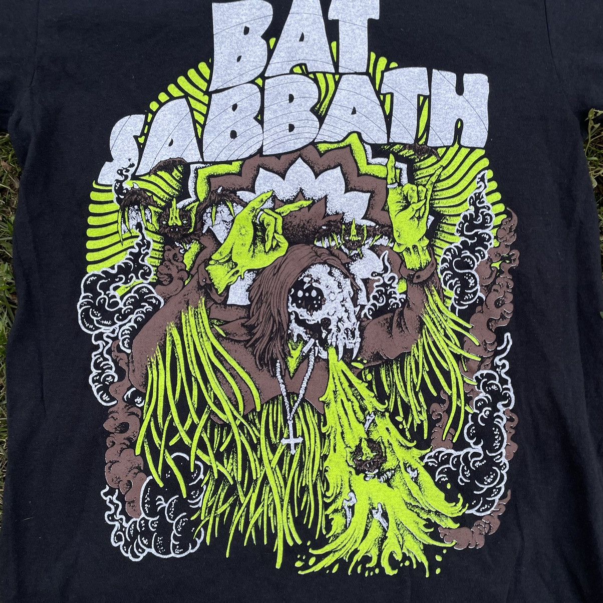 Vintage Vintage Y2K Bat Death Graphic Tee Horror Punk Grunge Faded M Size US M / EU 48-50 / 2 - 4 Thumbnail