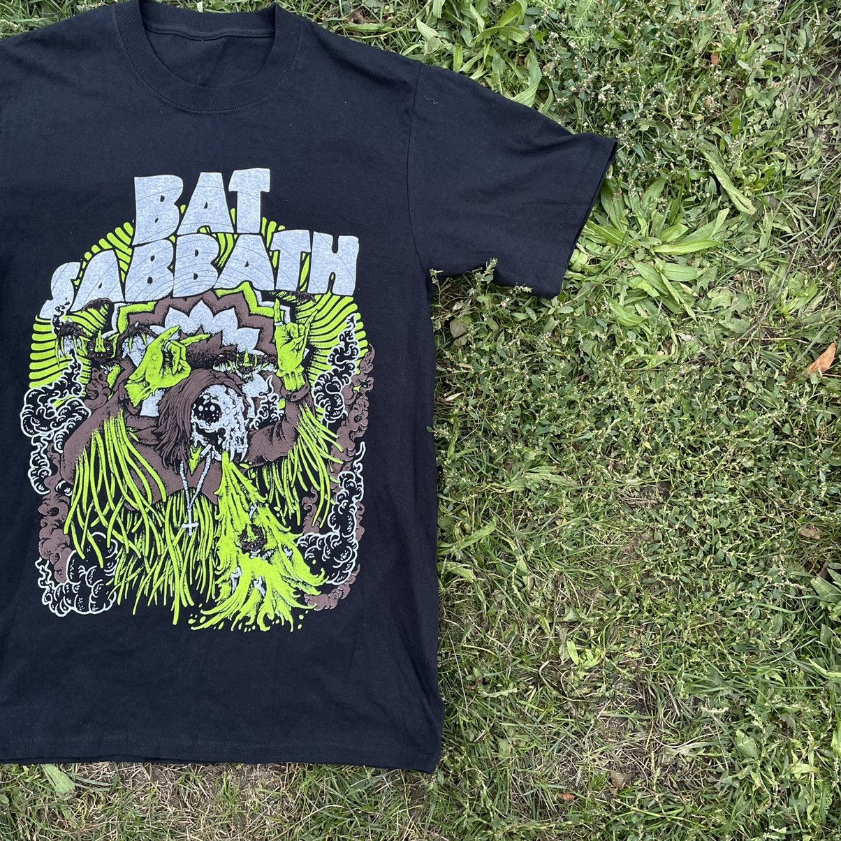 Vintage Vintage Y2K Bat Death Graphic Tee Horror Punk Grunge Faded M Size US M / EU 48-50 / 2 - 2 Thumbnail