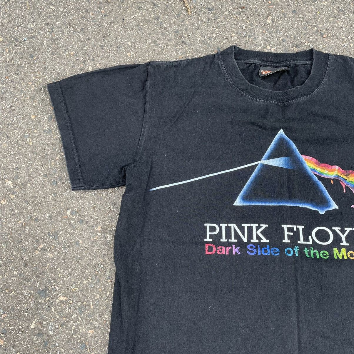 Vintage Vintage 90s Pink Floyd Band Tee Sun Faded Graphic Grunge L Size US L / EU 52-54 / 3 - 3 Thumbnail