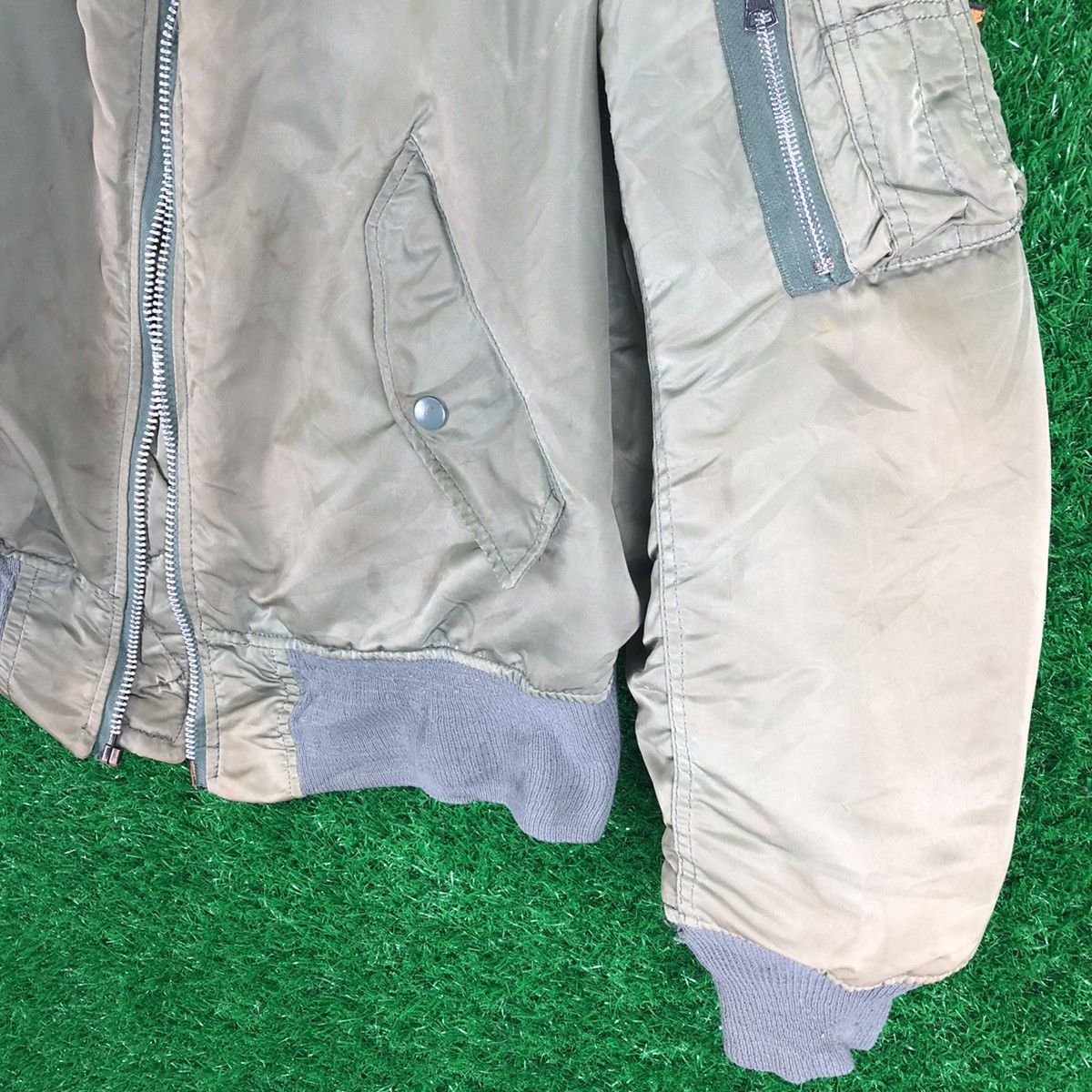 Alpha Industries Vintage 90's Alpha Industries Distressed Faded Bomber Jacket Size US XL / EU 56 / 4 - 3 Thumbnail