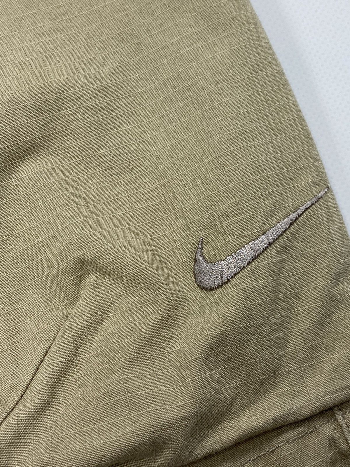 Nike 🔥LASTDROP🔥 Cargo Swoosh Ripstop Multipockets Beige Shorts Size US 36 / EU 52 - 3 Thumbnail