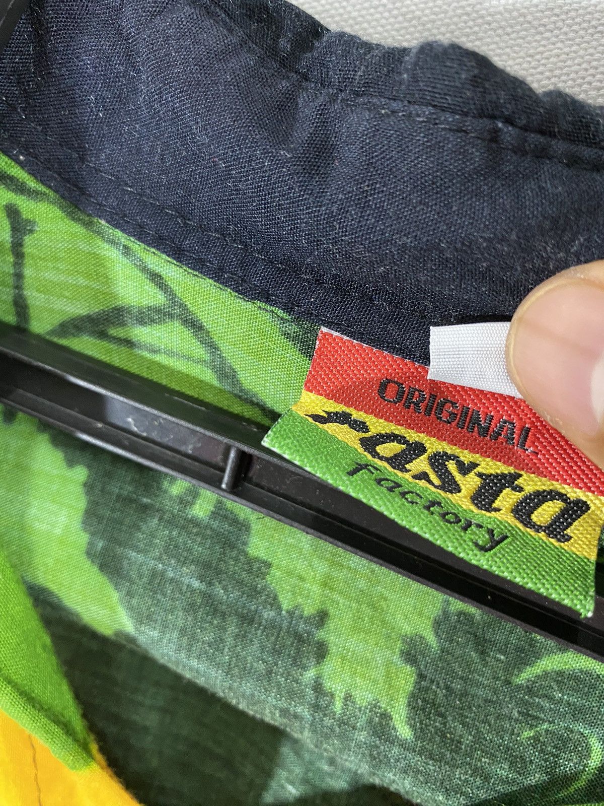 Bob Marley × Designer rasta factory x bob marley tri-colour big print 100 rayon Size US M / EU 48-50 / 2 - 8 Thumbnail